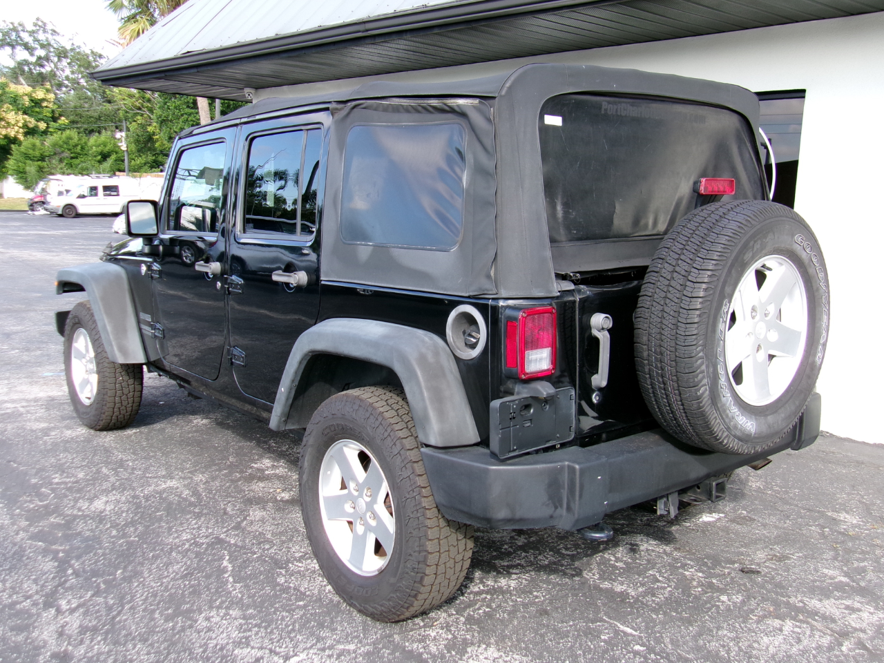 Jeep Wrangler Unlimited Sport 4WD 2014 Jeep Wrangler Unlimited Sport 4WD 2014