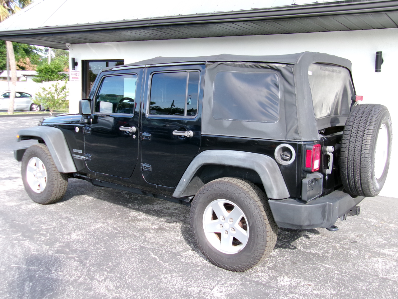 Jeep Wrangler Unlimited Sport 4WD 2014 Jeep Wrangler Unlimited Sport 4WD 2014