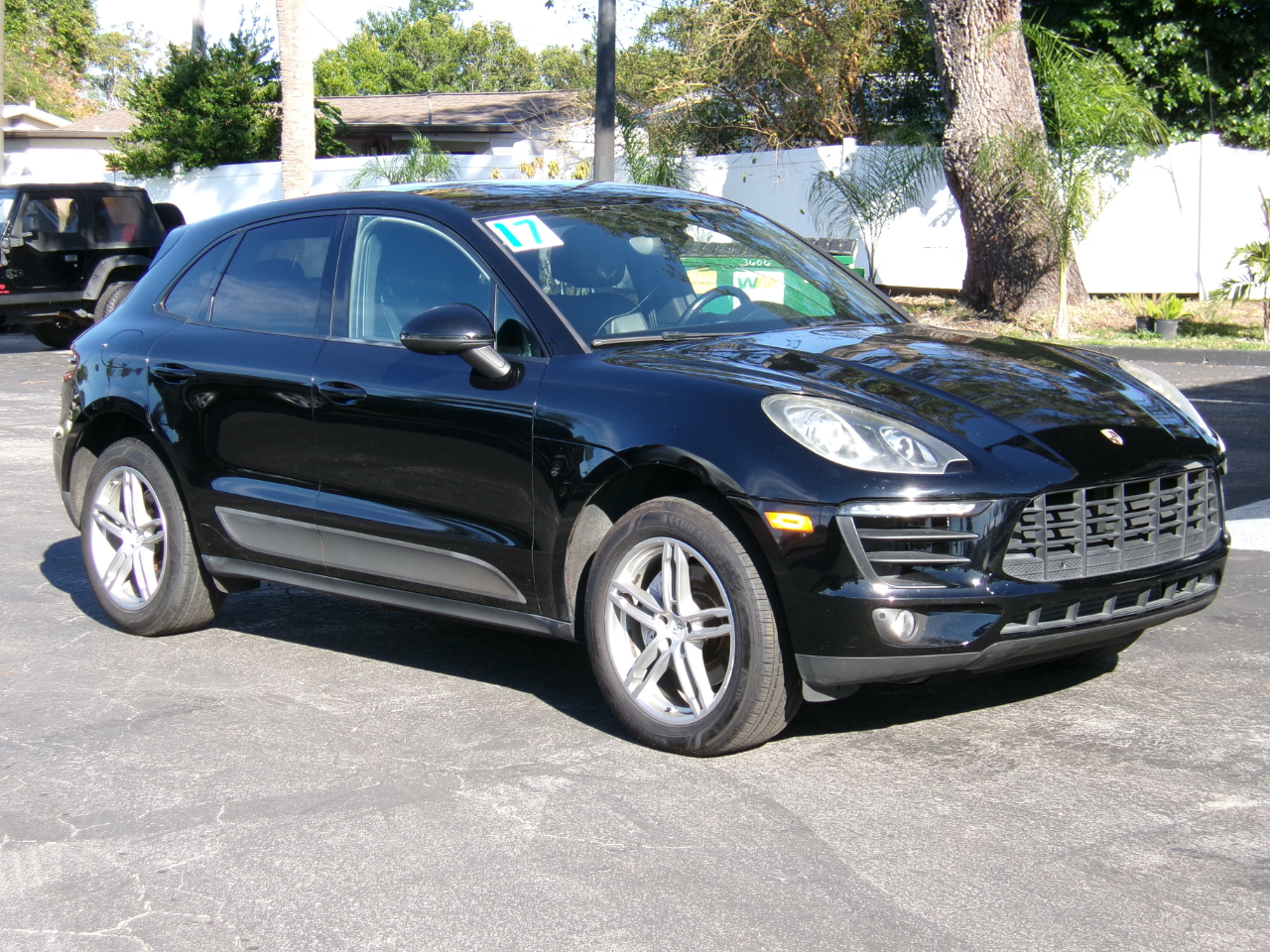 Porsche Macan Base 4D SAV 2017