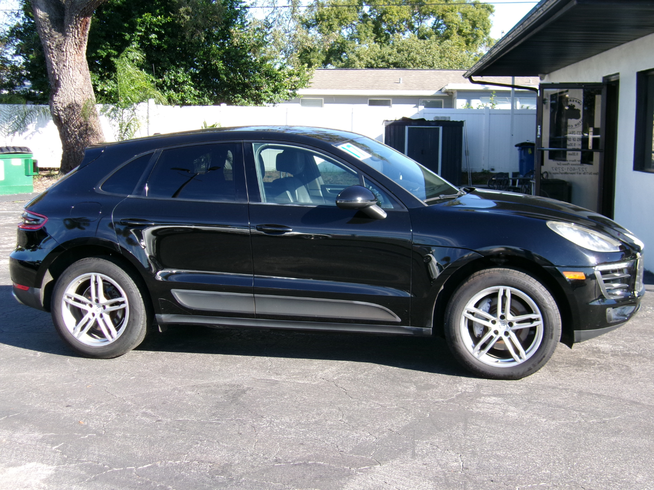 Porsche Macan Base 4D SAV 2017