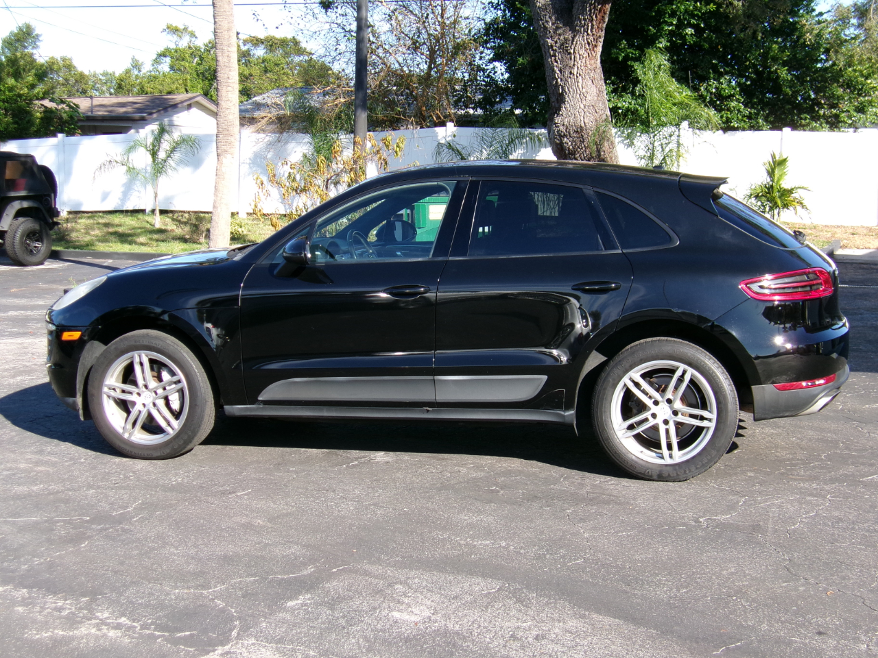 Porsche Macan Base 4D SAV 2017