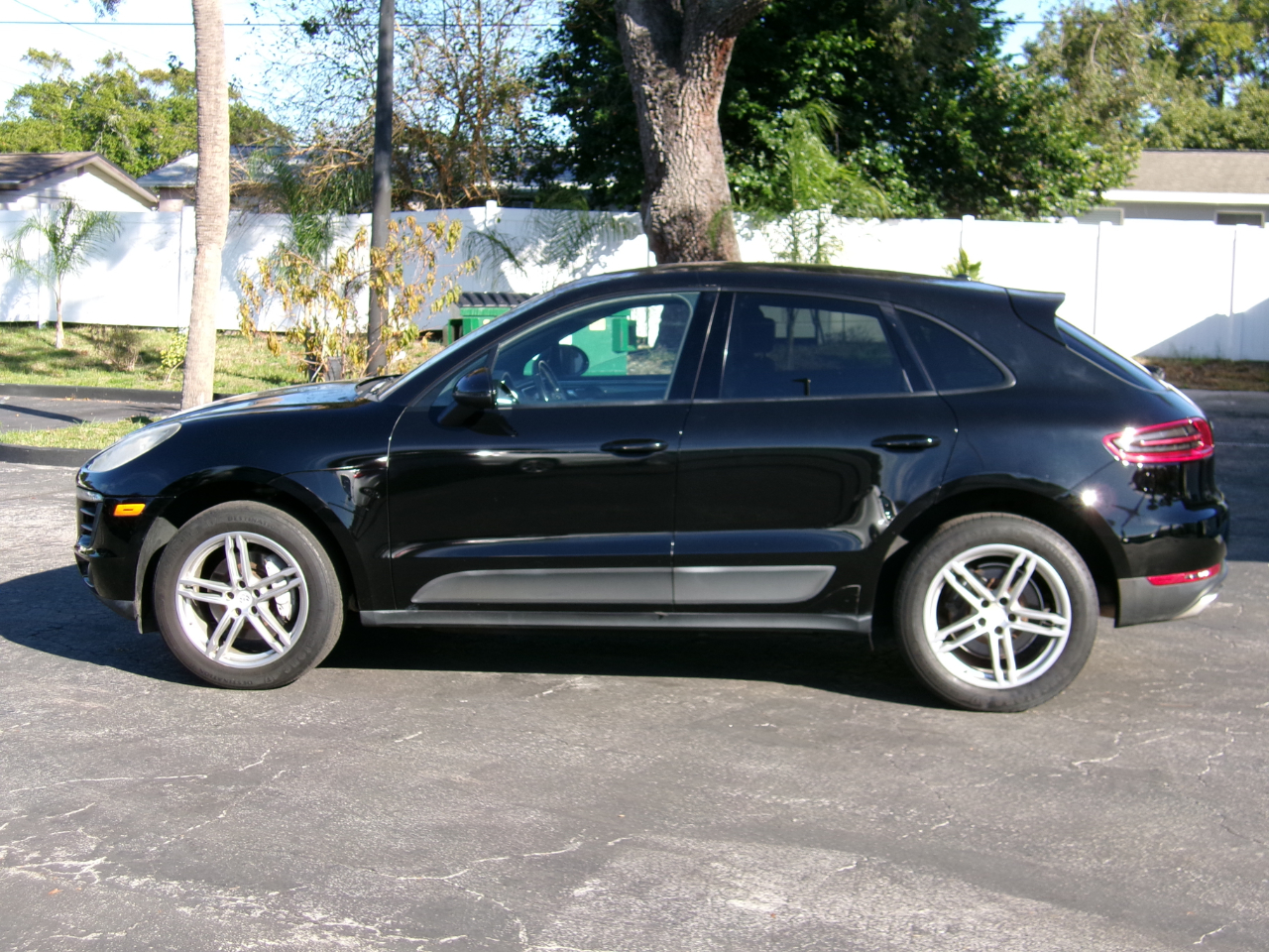 Porsche Macan Base 4D SAV 2017