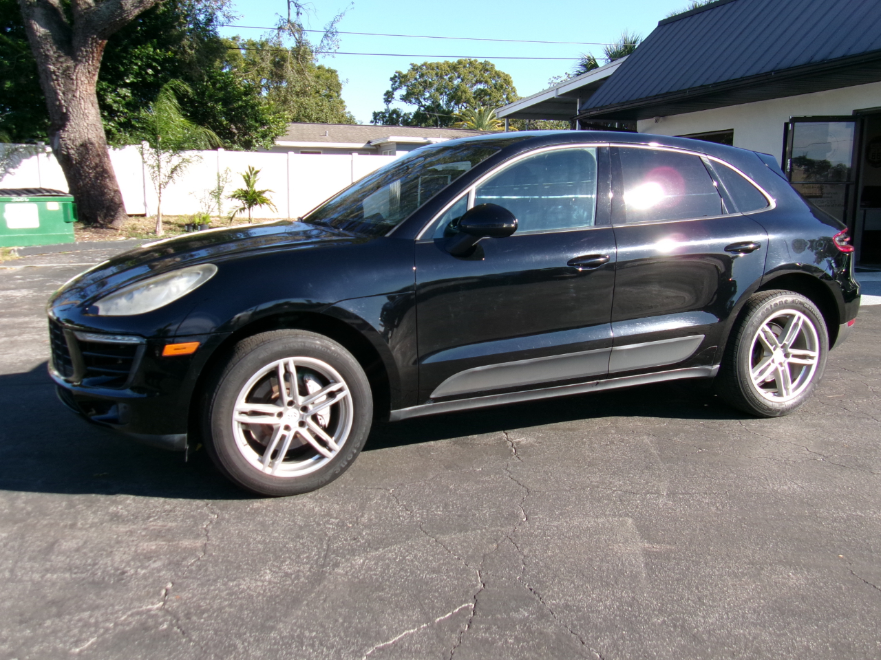 Porsche Macan Base 4D SAV 2017