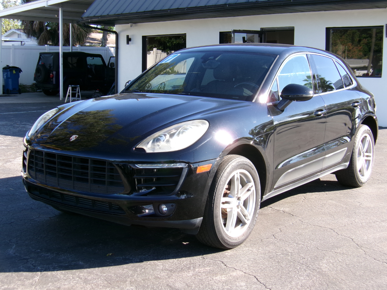Porsche Macan Base 4D SAV 2017
