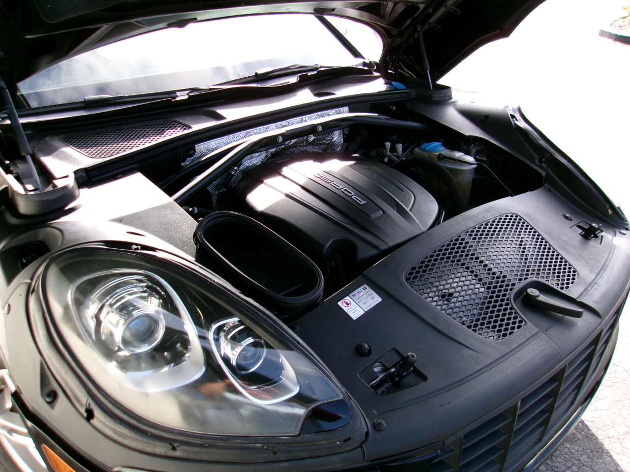 Porsche Macan Base 4D SAV 2017