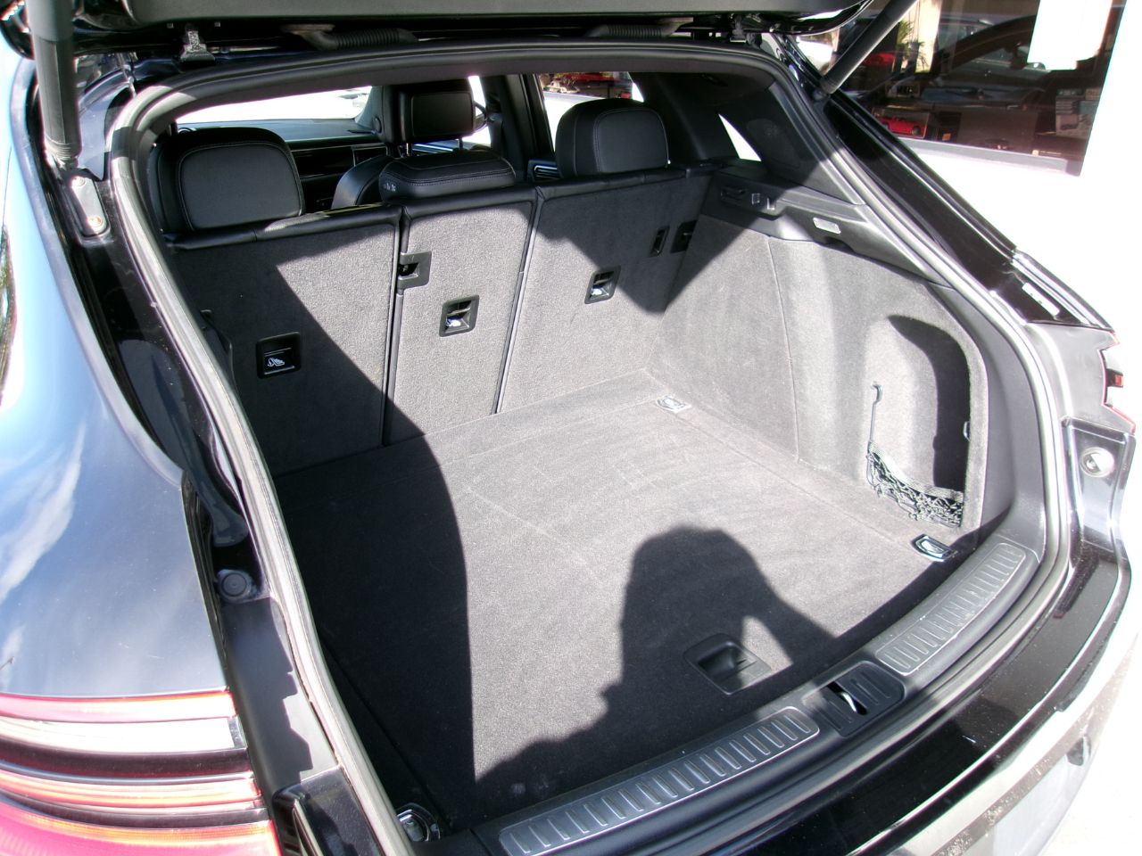 Porsche Macan Base 4D SAV 2017