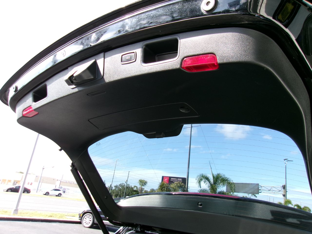 Porsche Macan Base 4D SAV 2017