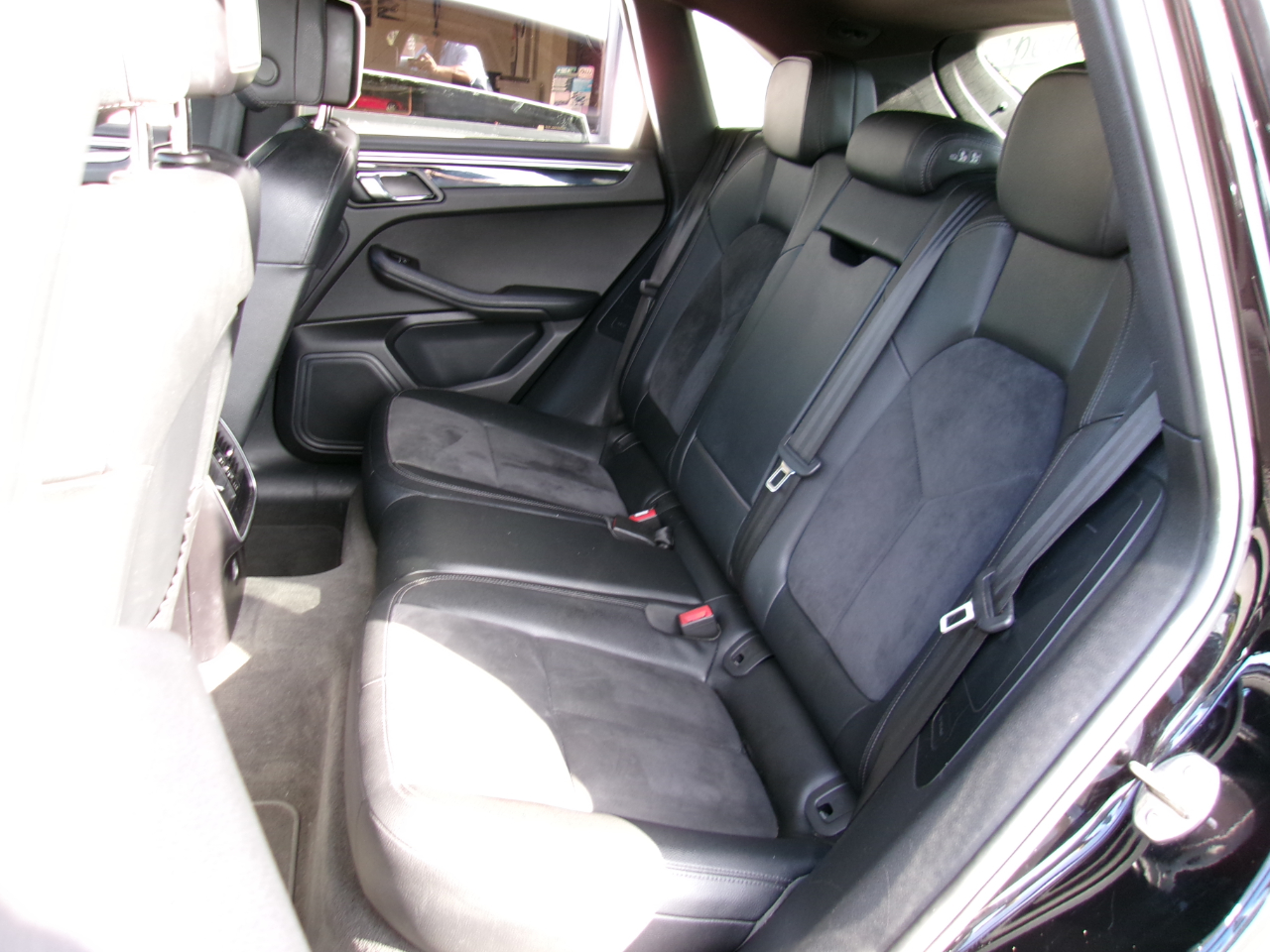 Porsche Macan Base 4D SAV 2017