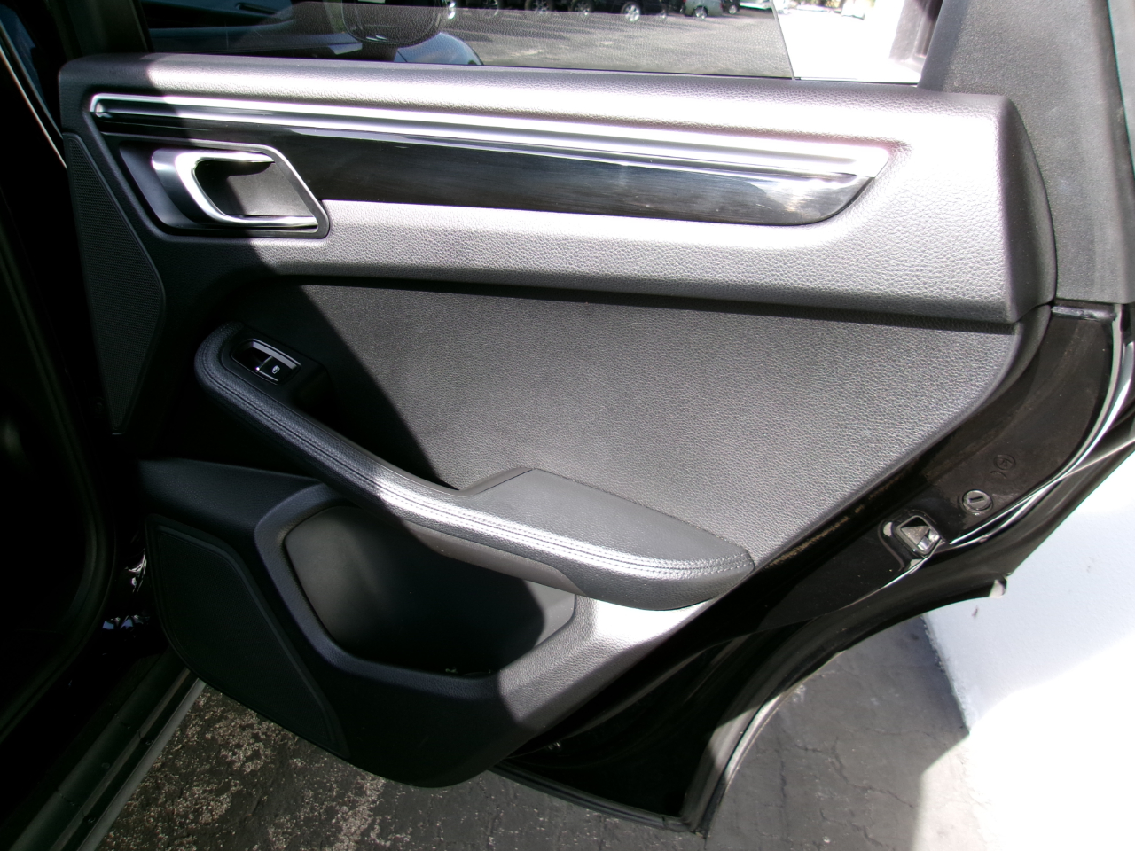 Porsche Macan Base 4D SAV 2017