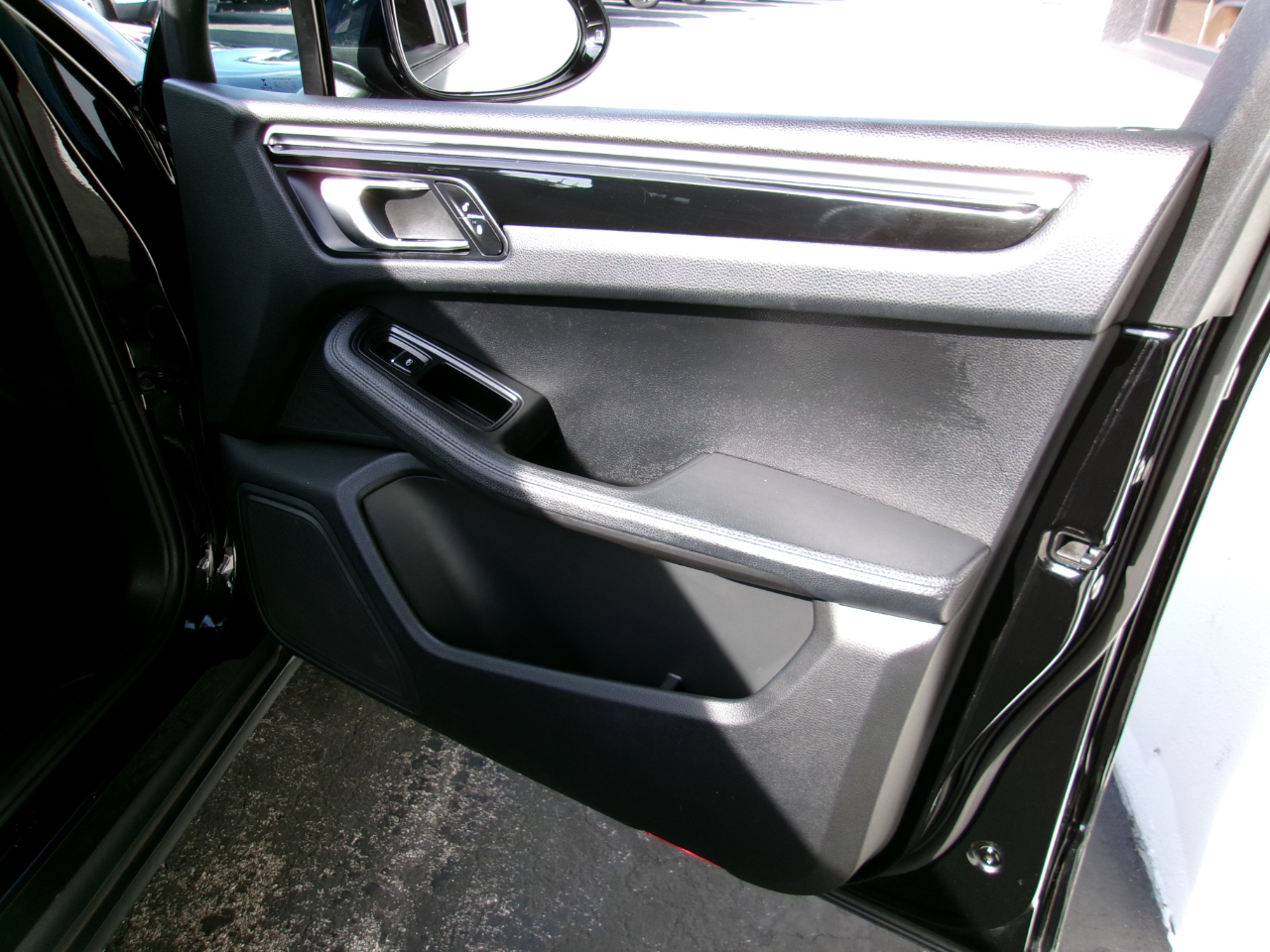 Porsche Macan Base 4D SAV 2017