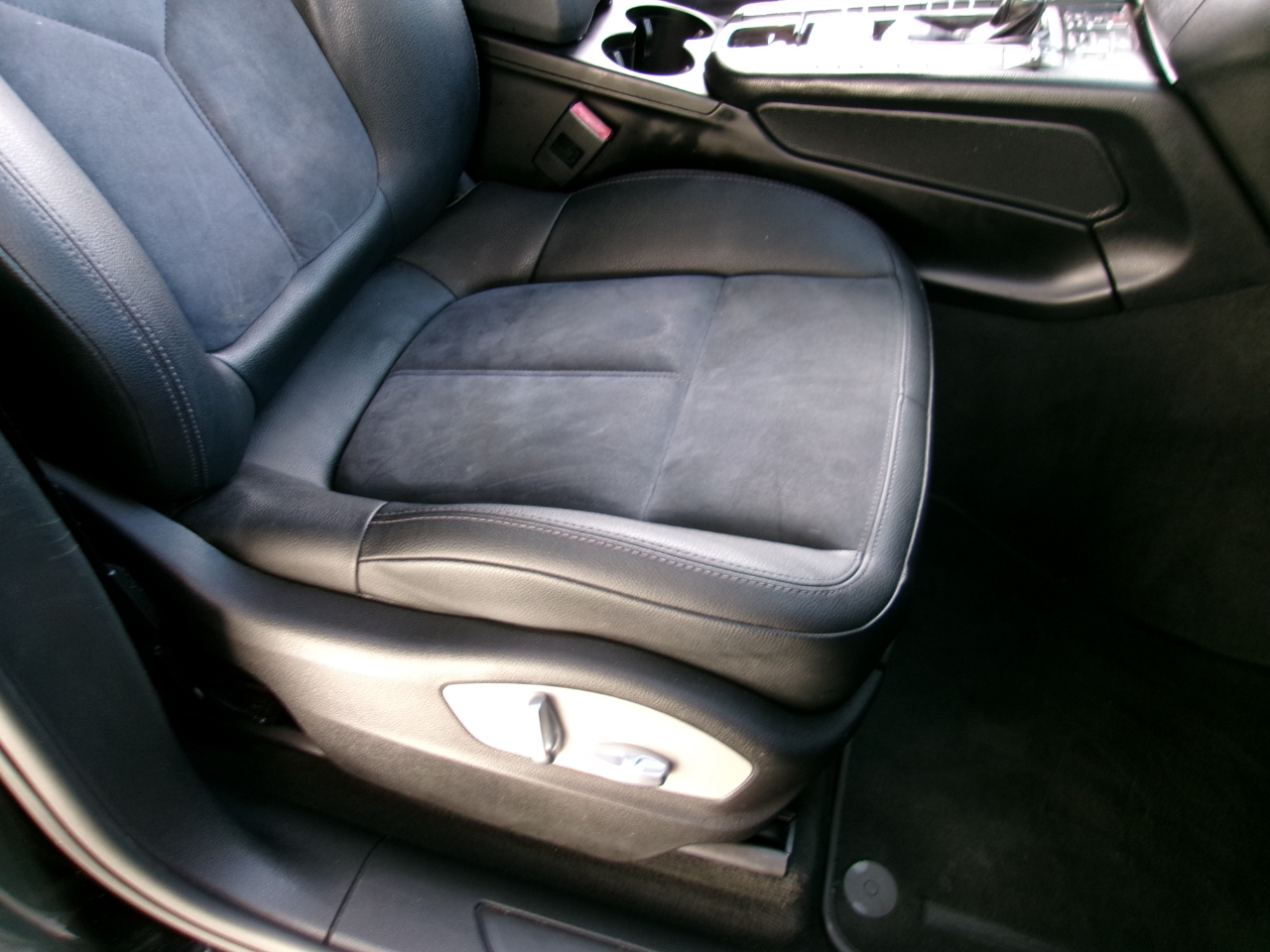 Porsche Macan Base 4D SAV 2017