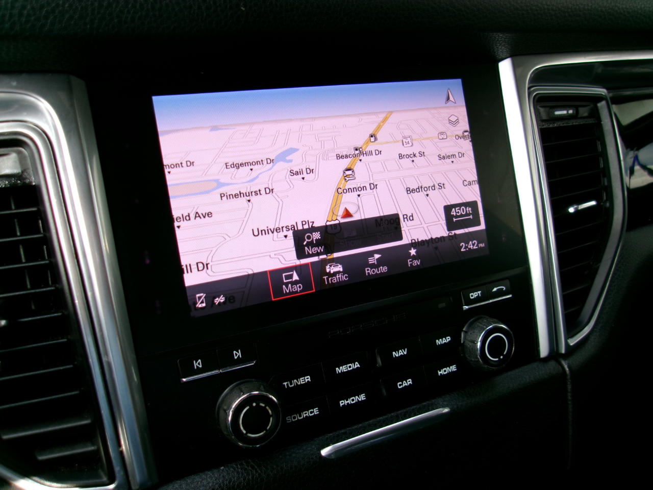 Porsche Macan Base 4D SAV 2017