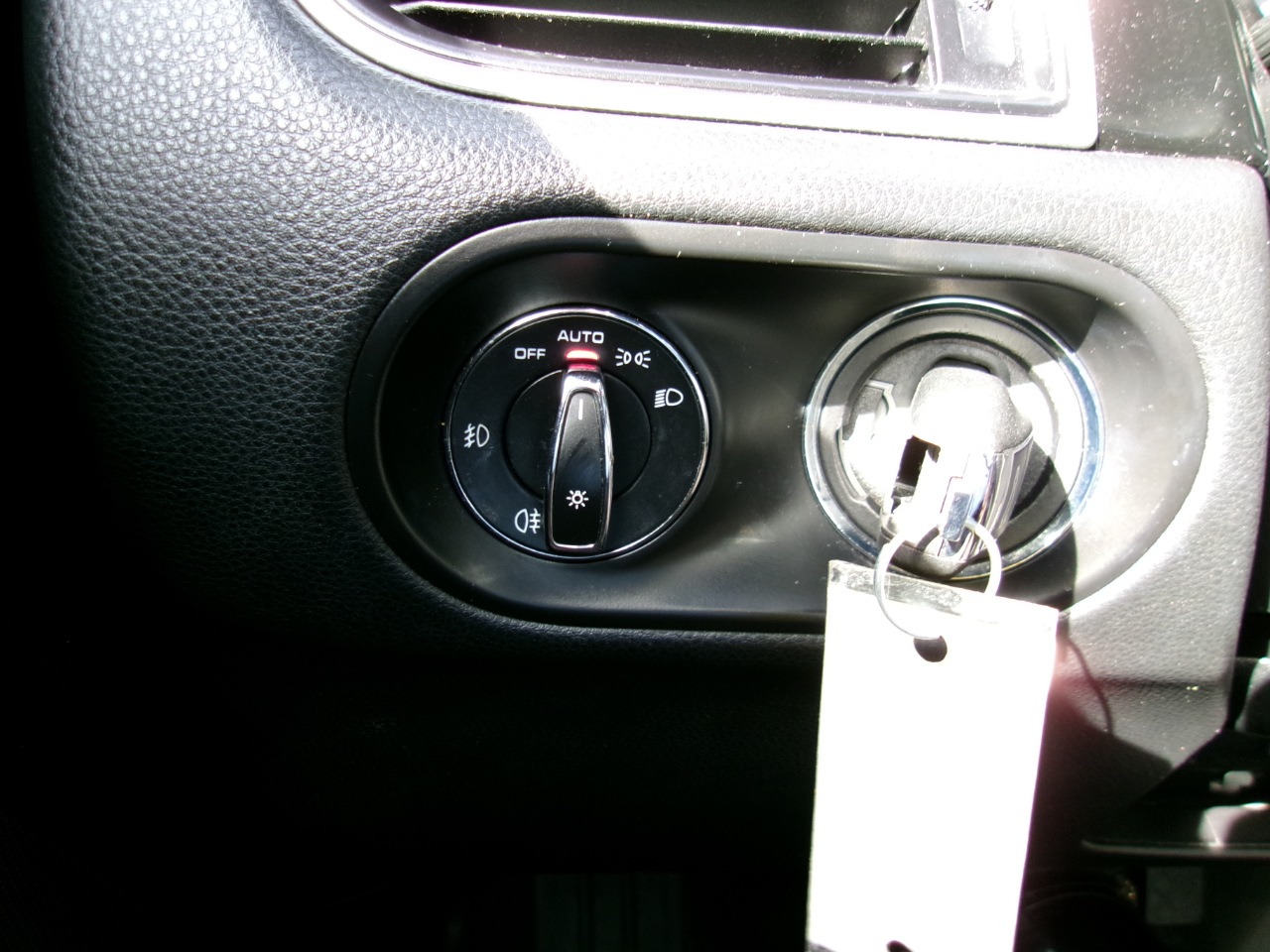 Porsche Macan Base 4D SAV 2017