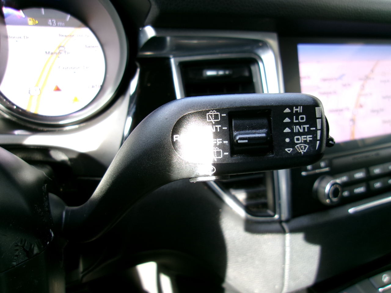 Porsche Macan Base 4D SAV 2017