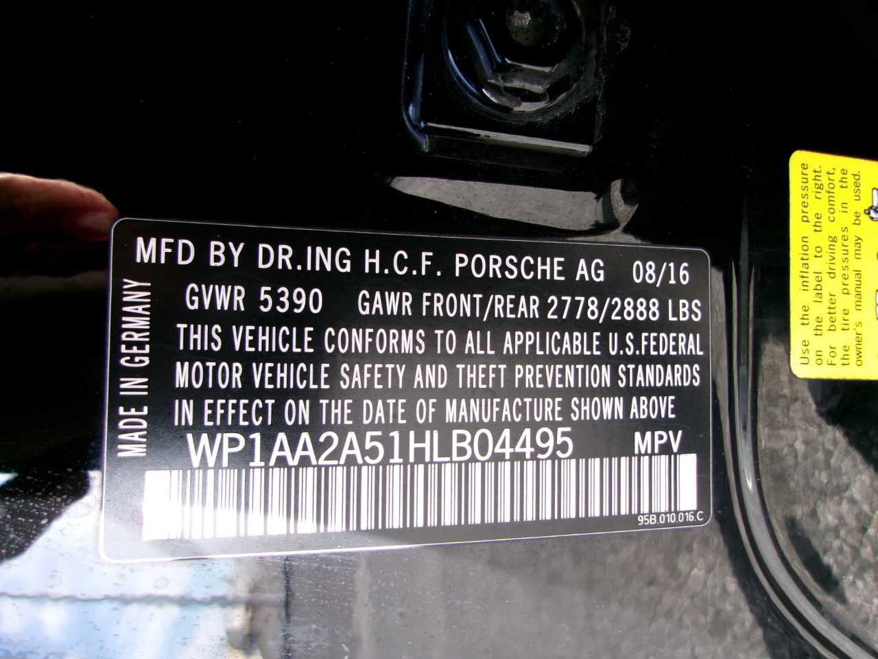 Porsche Macan Base 4D SAV 2017