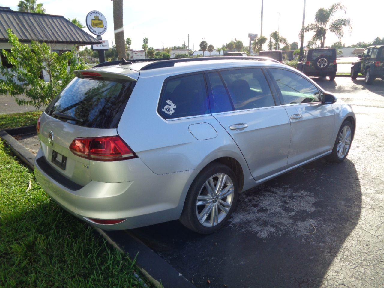 2015 Volkswagen Golf SportWagen TDI SE photo 2