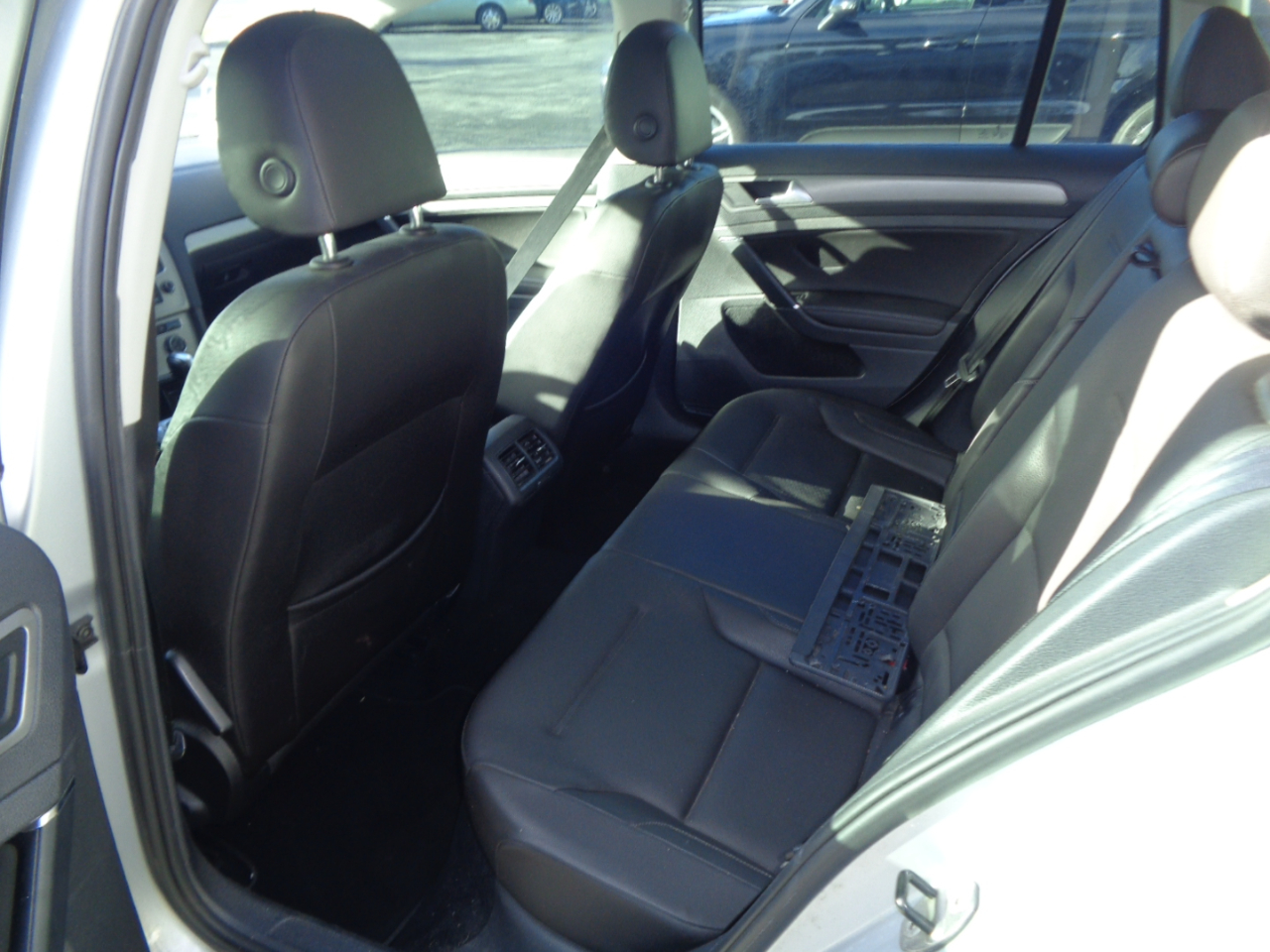 2015 Volkswagen Golf SportWagen TDI SE photo 4