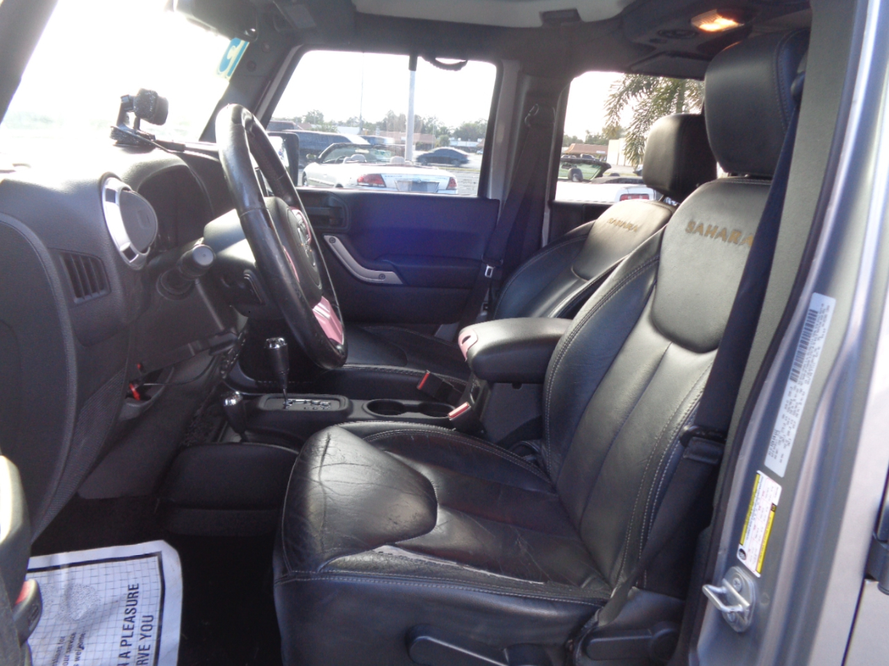 2015 Jeep Wrangler Unlimited Sahara photo 7