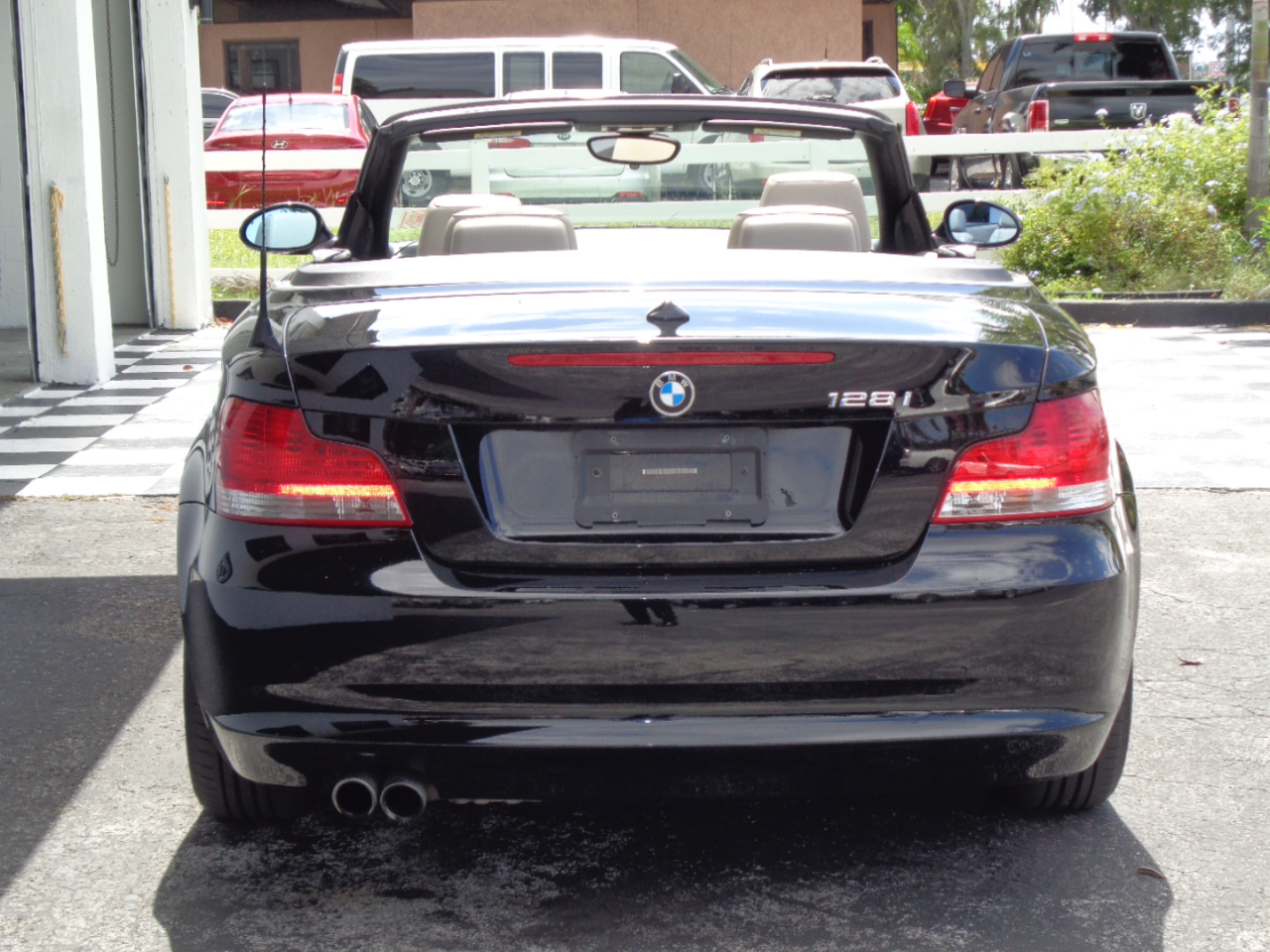 2009 Bmw 128i 1-Series photo 22