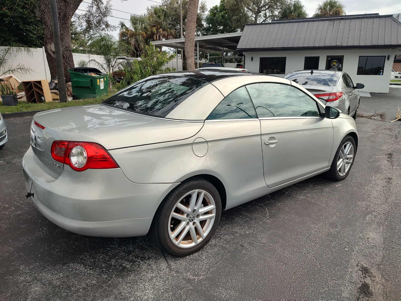 2009 Volkswagen Eos Lux photo 2