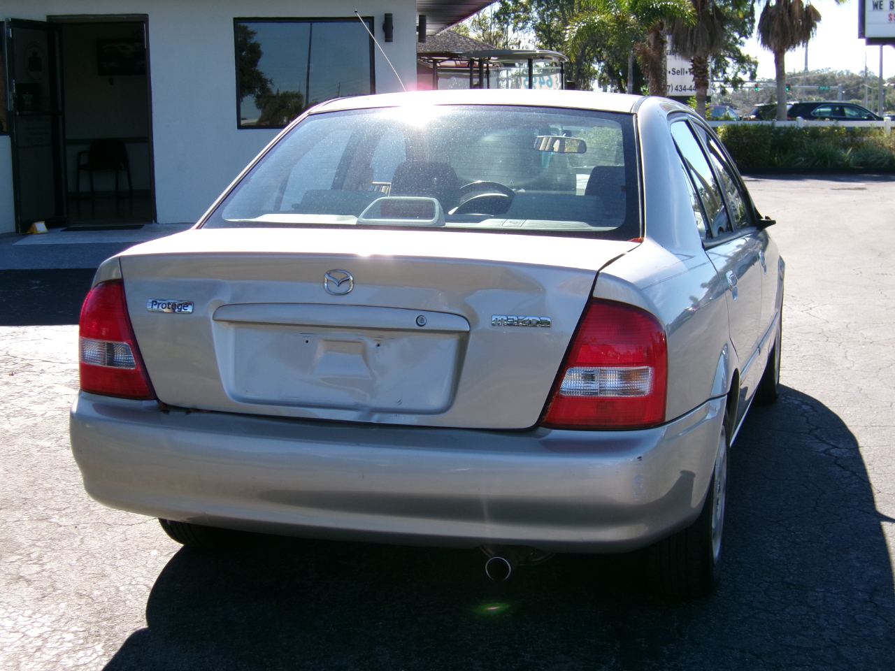 Mazda Protege DX 2001