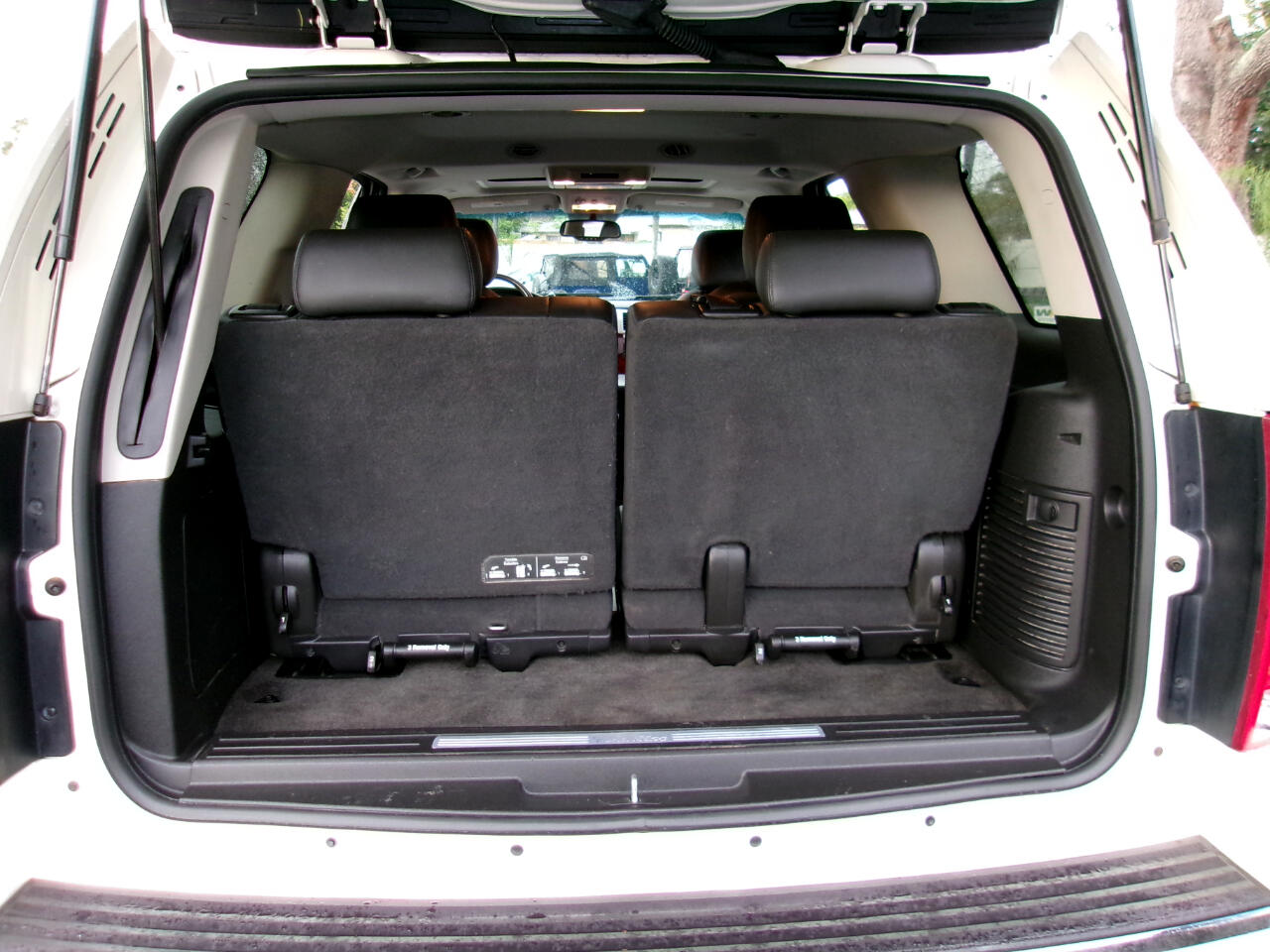 Cadillac Escalade Luxury AWD 2014