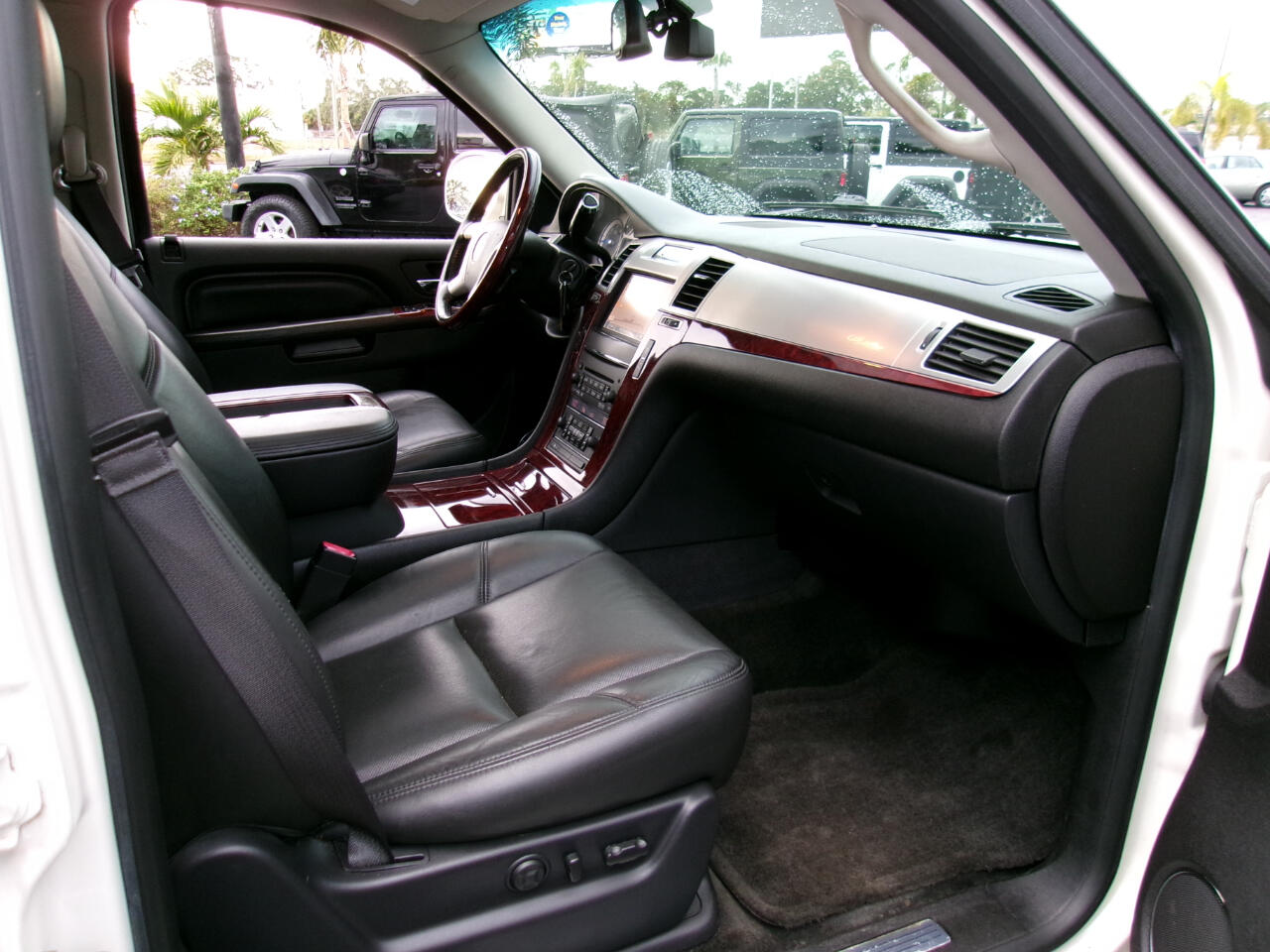 Cadillac Escalade Luxury AWD 2014