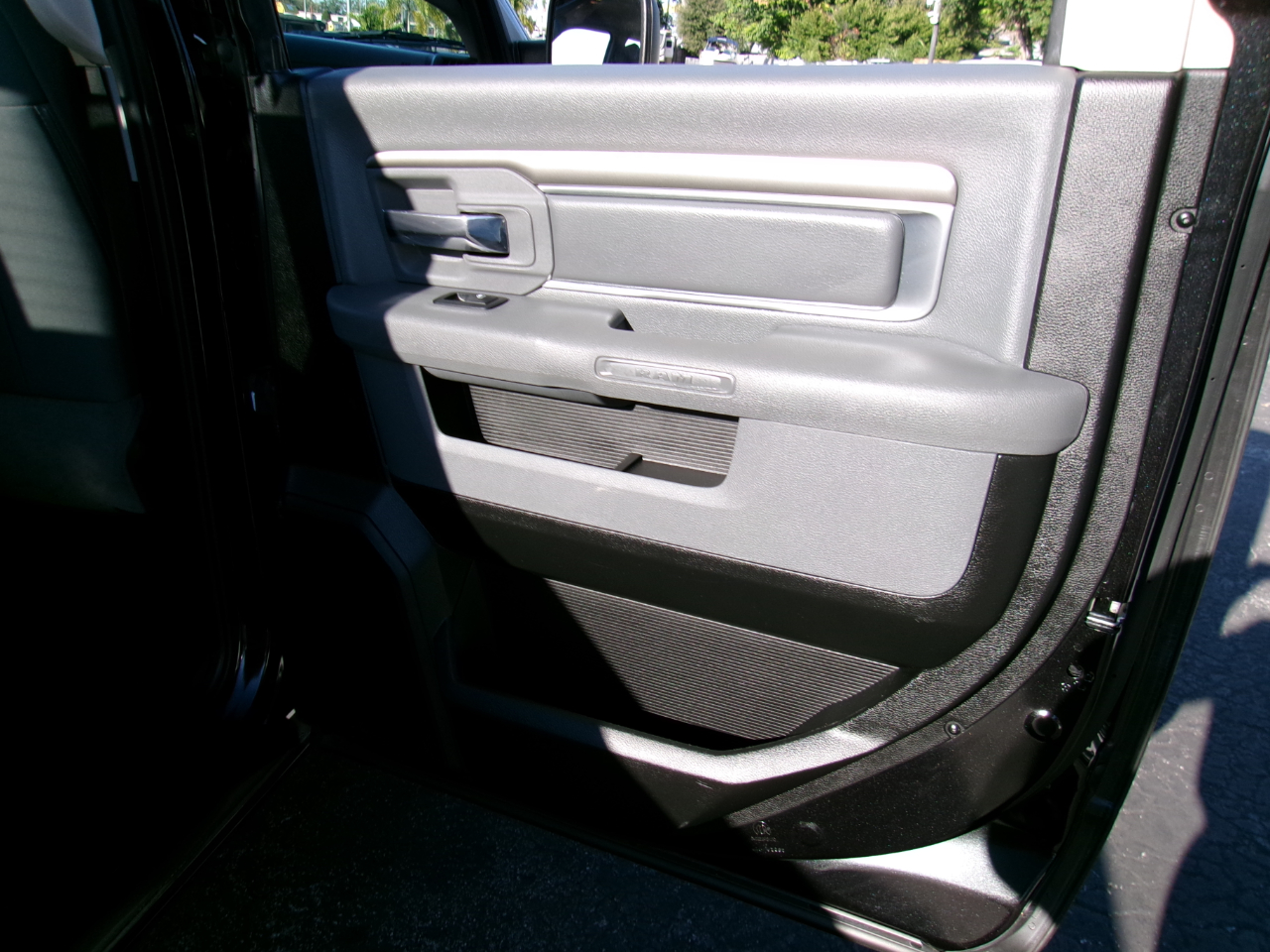 RAM 1500 Classic Big Horn 4x2 Crew Cab 5'7" Box 2019