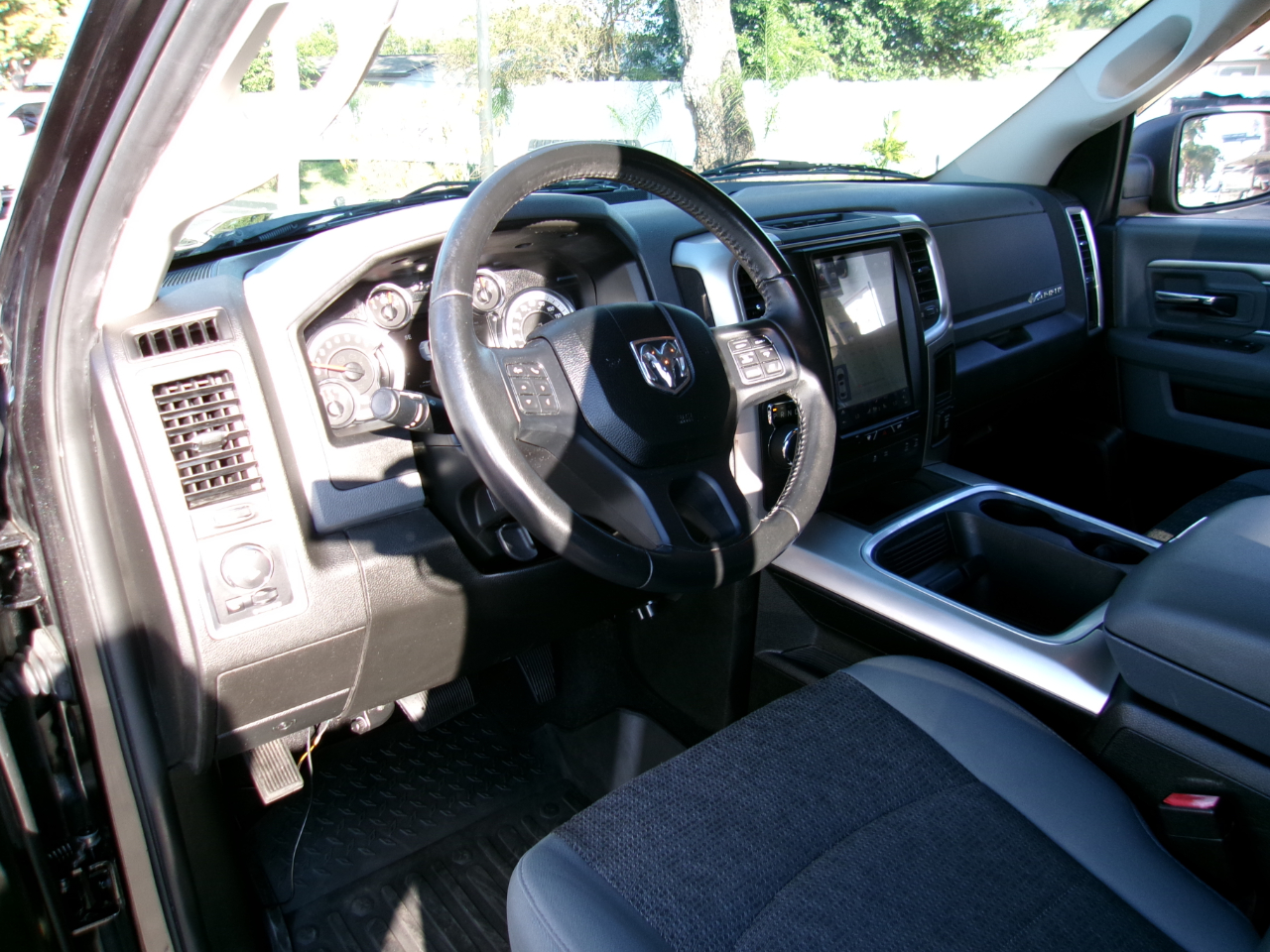 RAM 1500 Classic Big Horn 4x2 Crew Cab 5'7" Box 2019