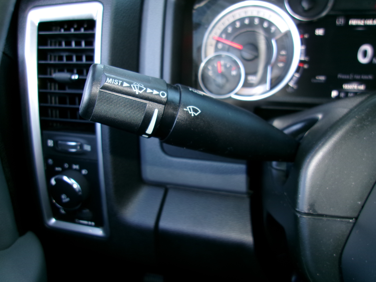 RAM 1500 Classic Big Horn 4x2 Crew Cab 5'7" Box 2019