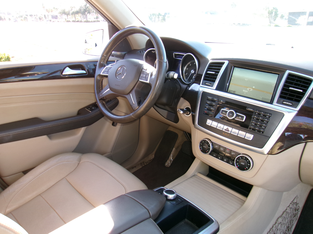 Mercedes-Benz M-Class ML350 4MATIC 2014