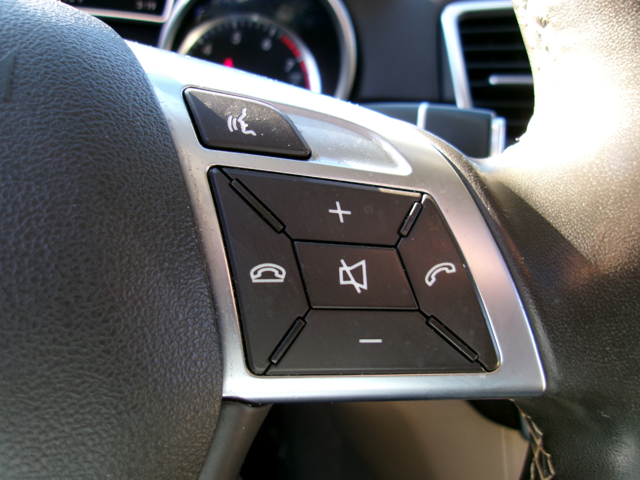 Mercedes-Benz M-Class ML350 4MATIC 2014