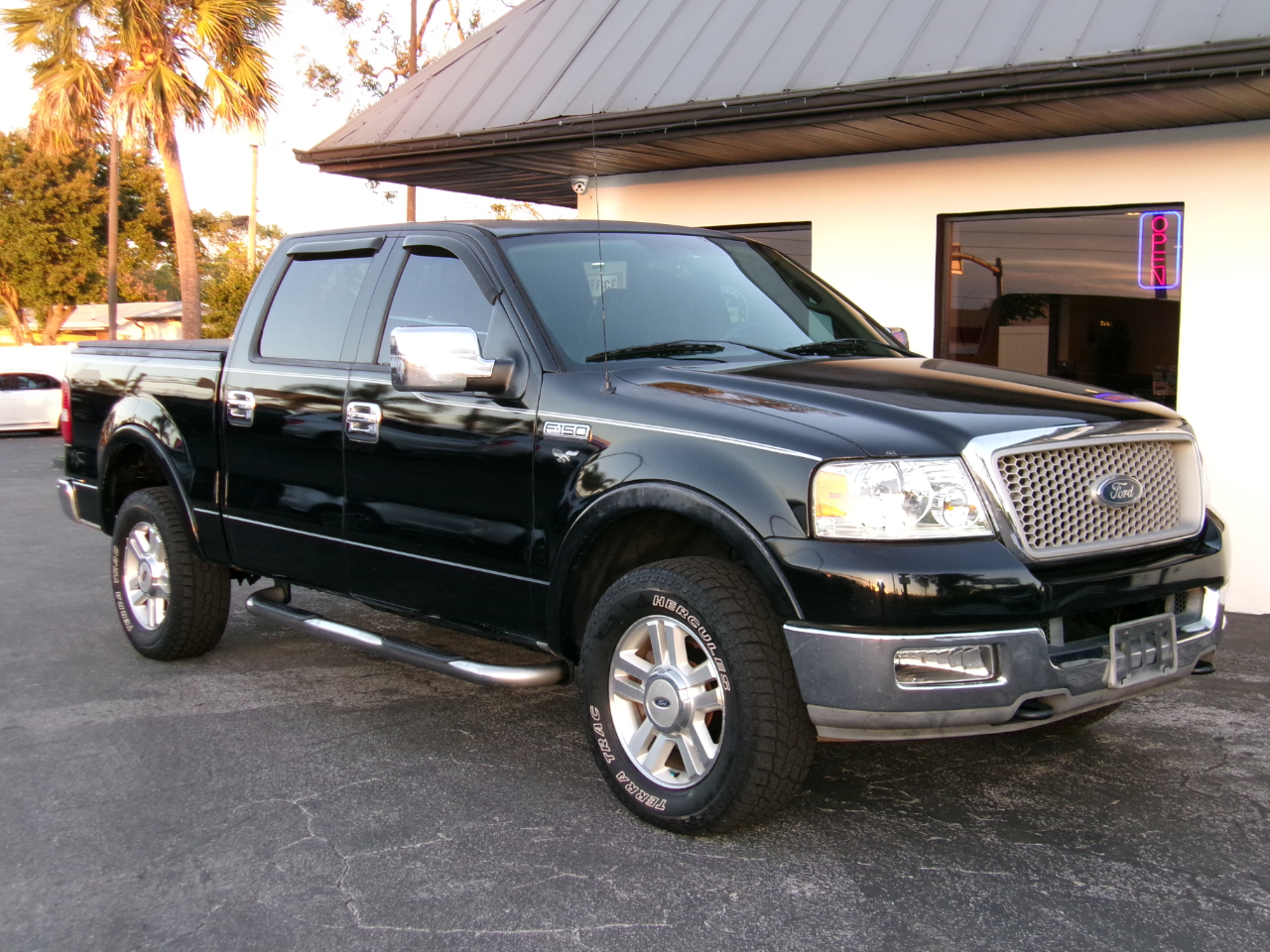 Ford F-150 Lariat SuperCrew 4WD 2004