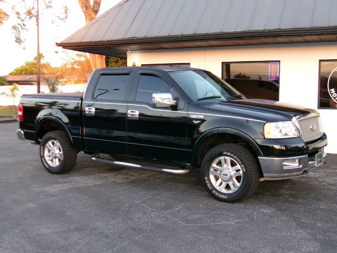 Ford F-150 Lariat SuperCrew 4WD 2004