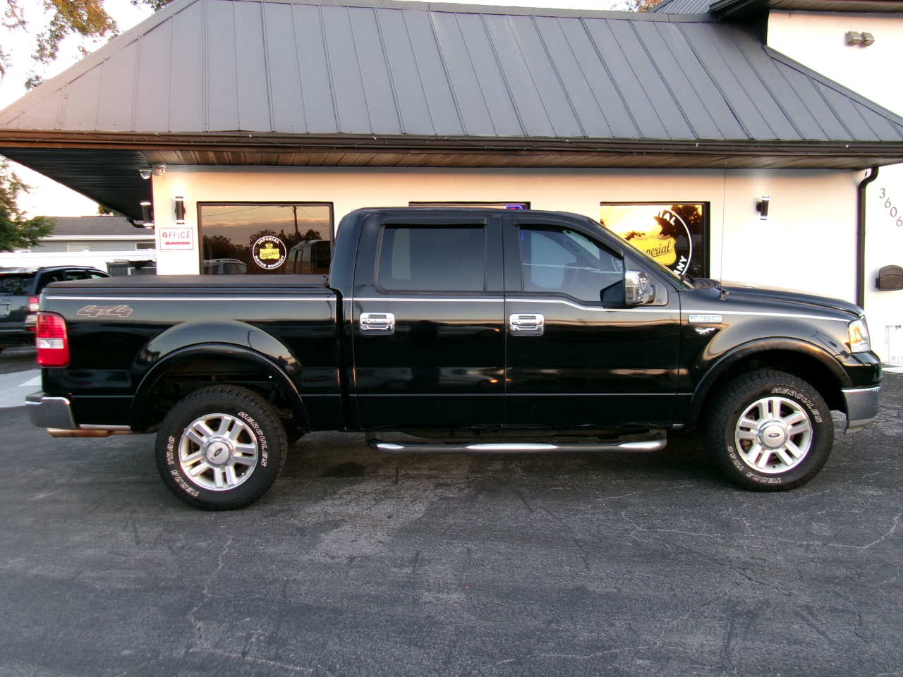 Ford F-150 Lariat SuperCrew 4WD 2004