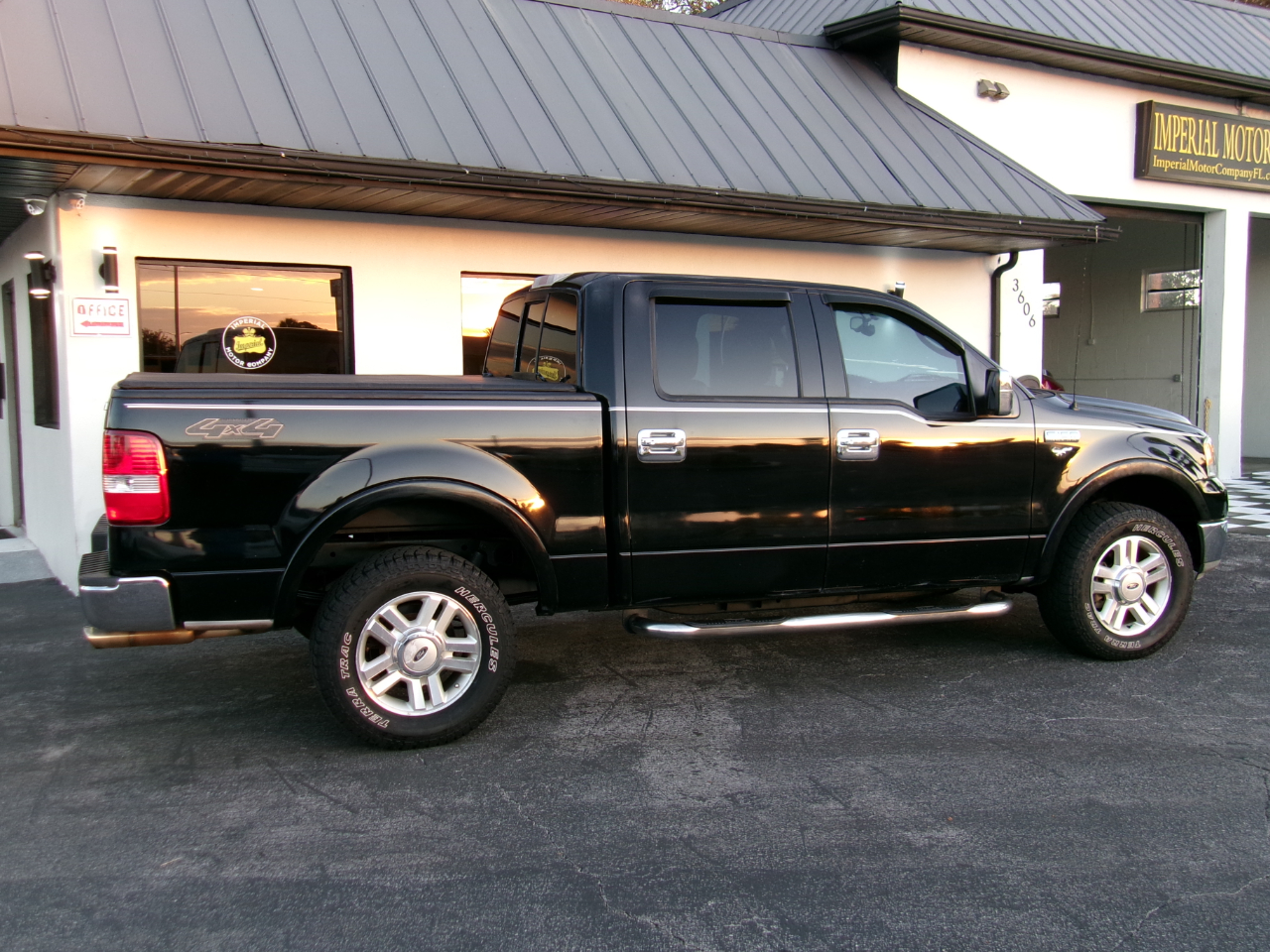 Ford F-150 Lariat SuperCrew 4WD 2004