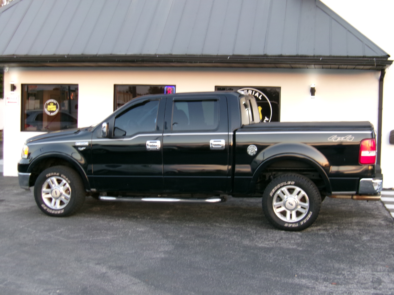 Ford F-150 Lariat SuperCrew 4WD 2004