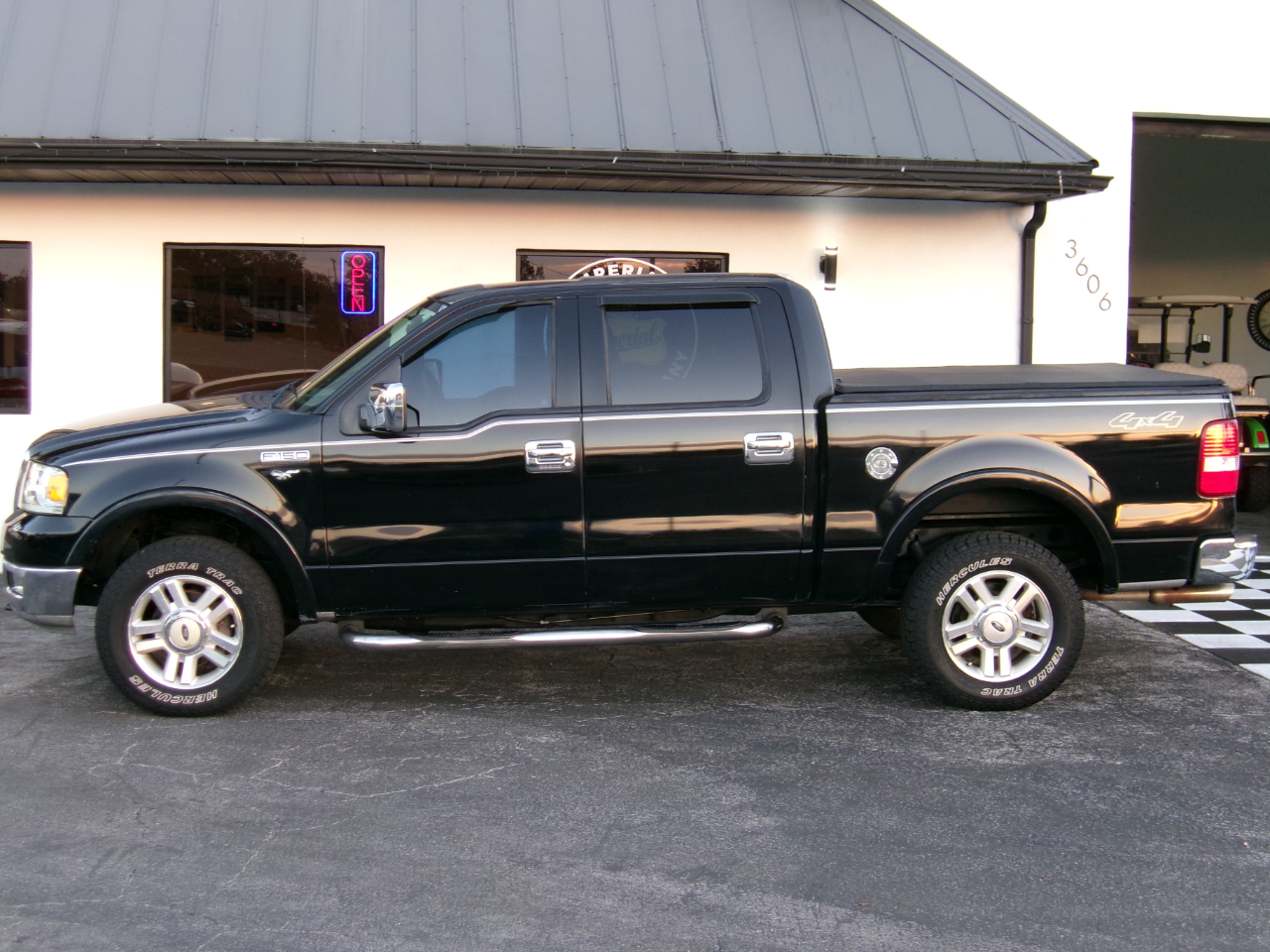 Ford F-150 Lariat SuperCrew 4WD 2004