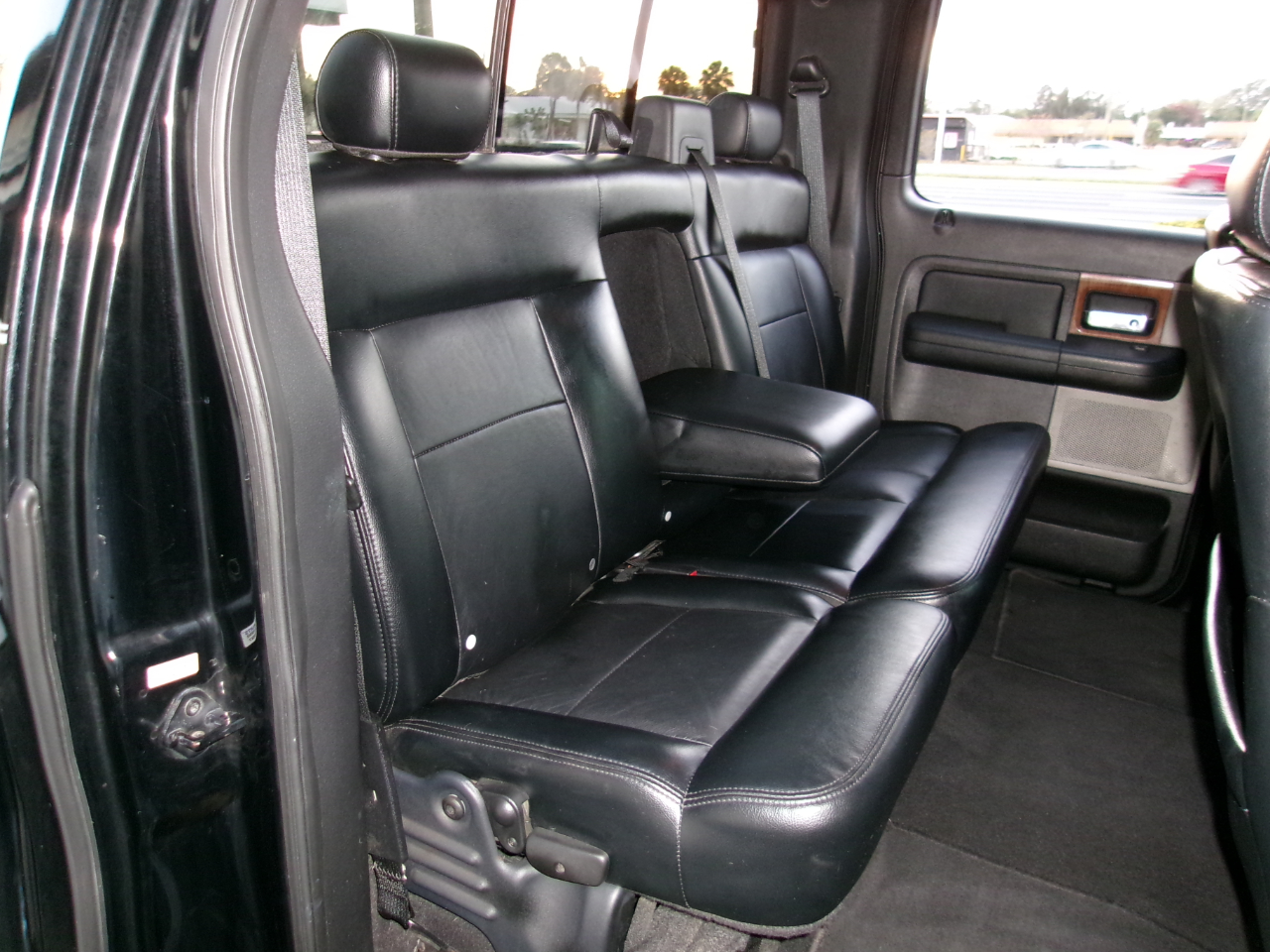 Ford F-150 Lariat SuperCrew 4WD 2004