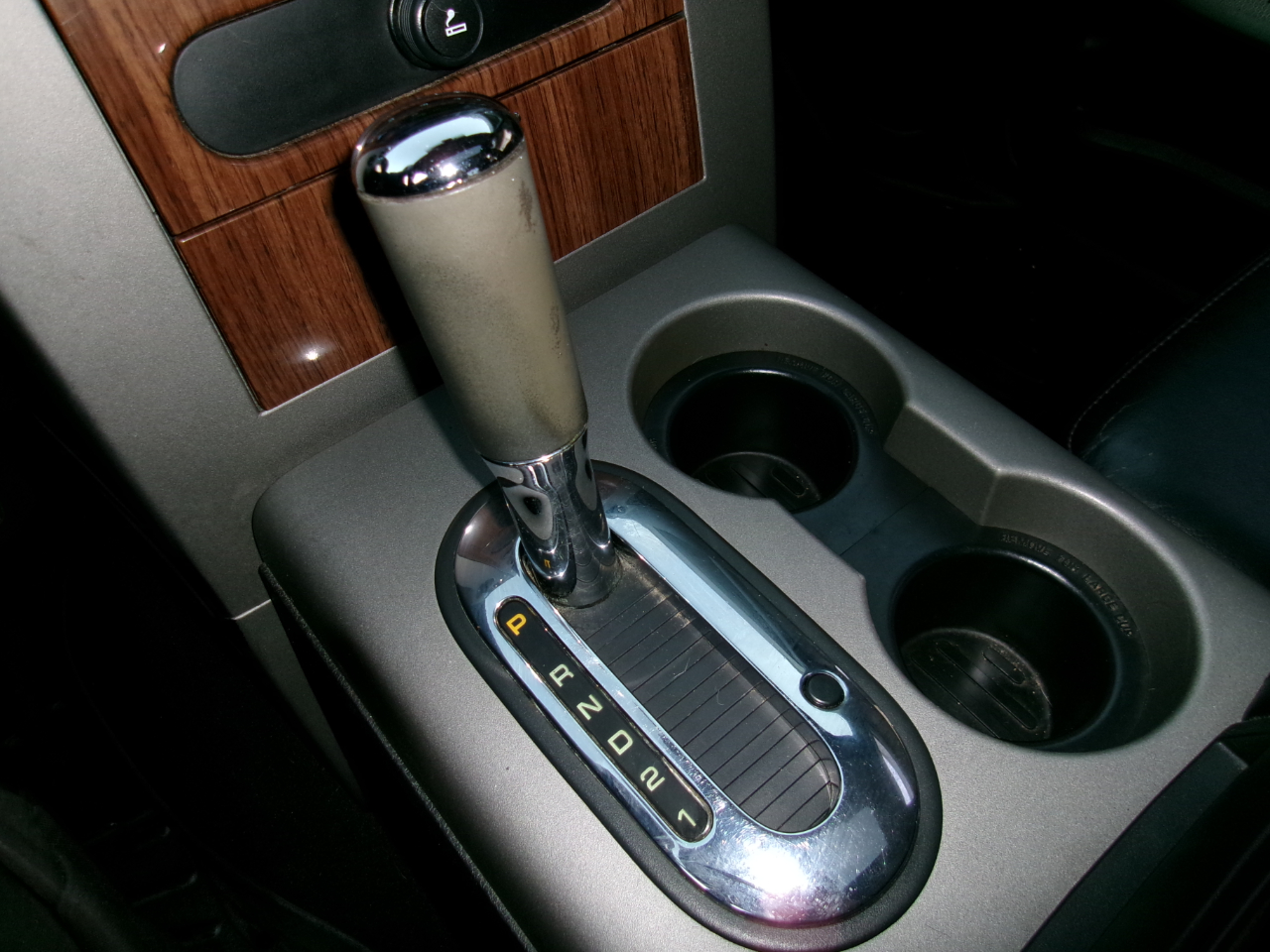 Ford F-150 Lariat SuperCrew 4WD 2004