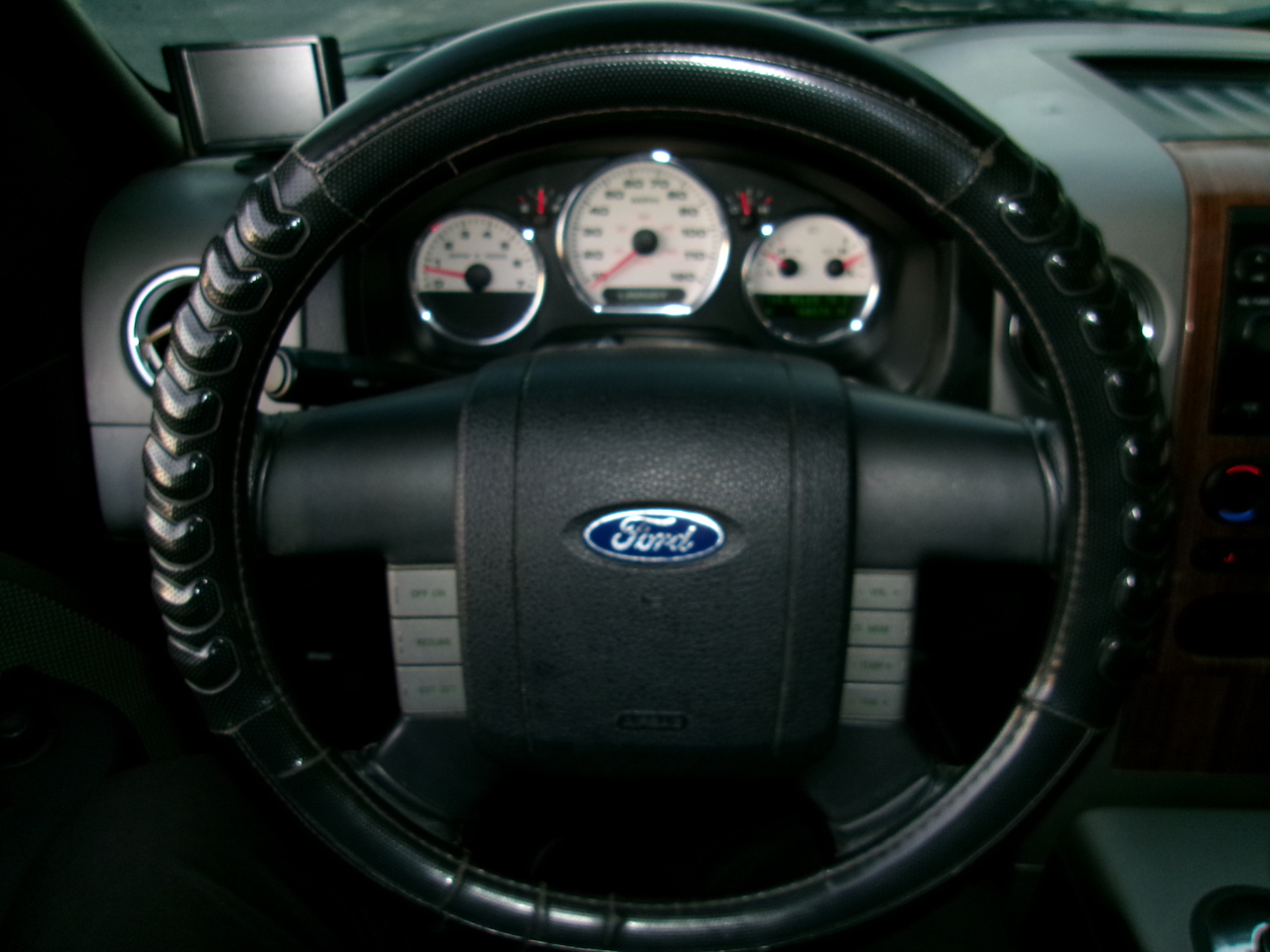 Ford F-150 Lariat SuperCrew 4WD 2004