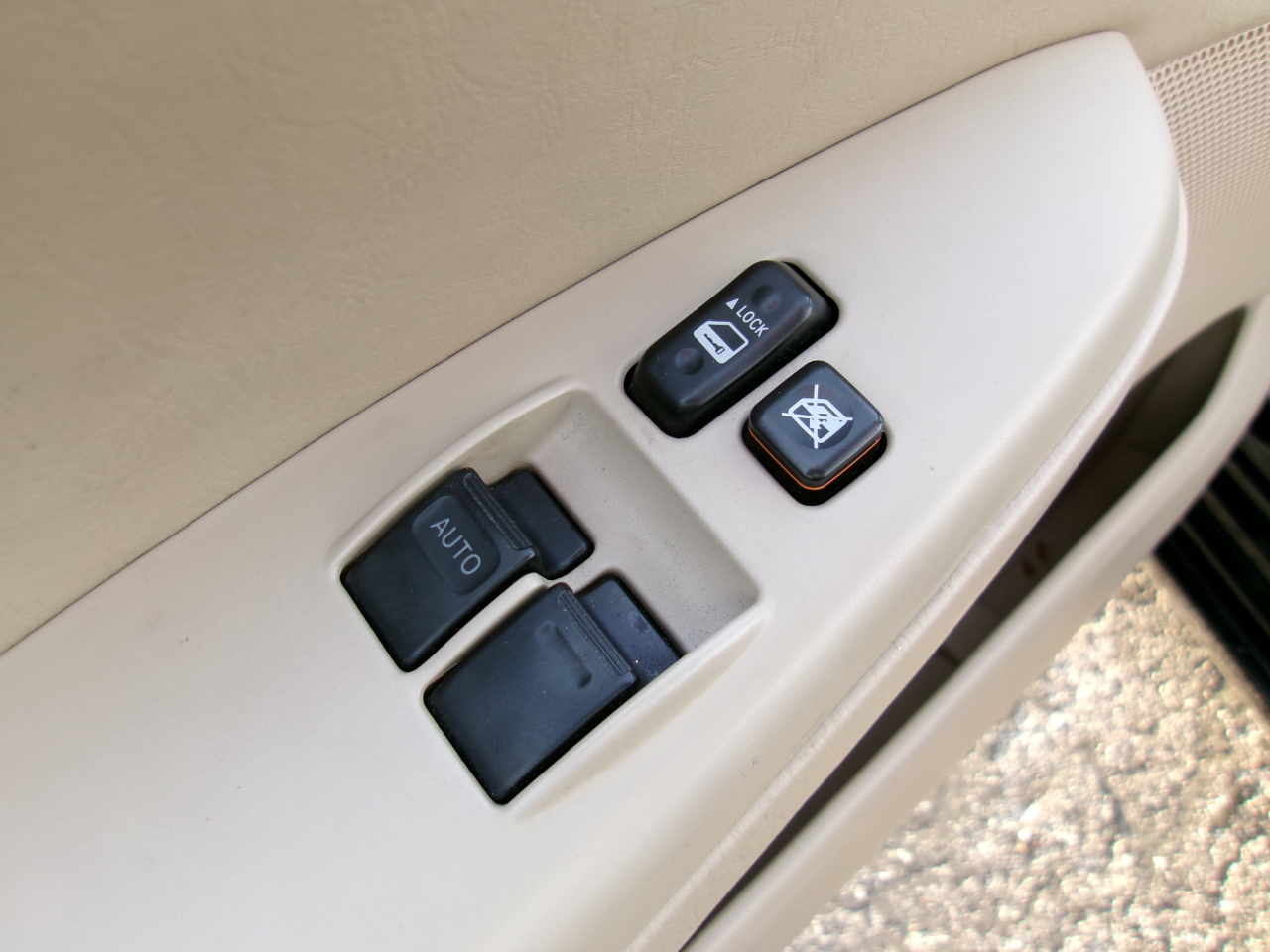 Toyota Camry Solara SLE Convertible 2008