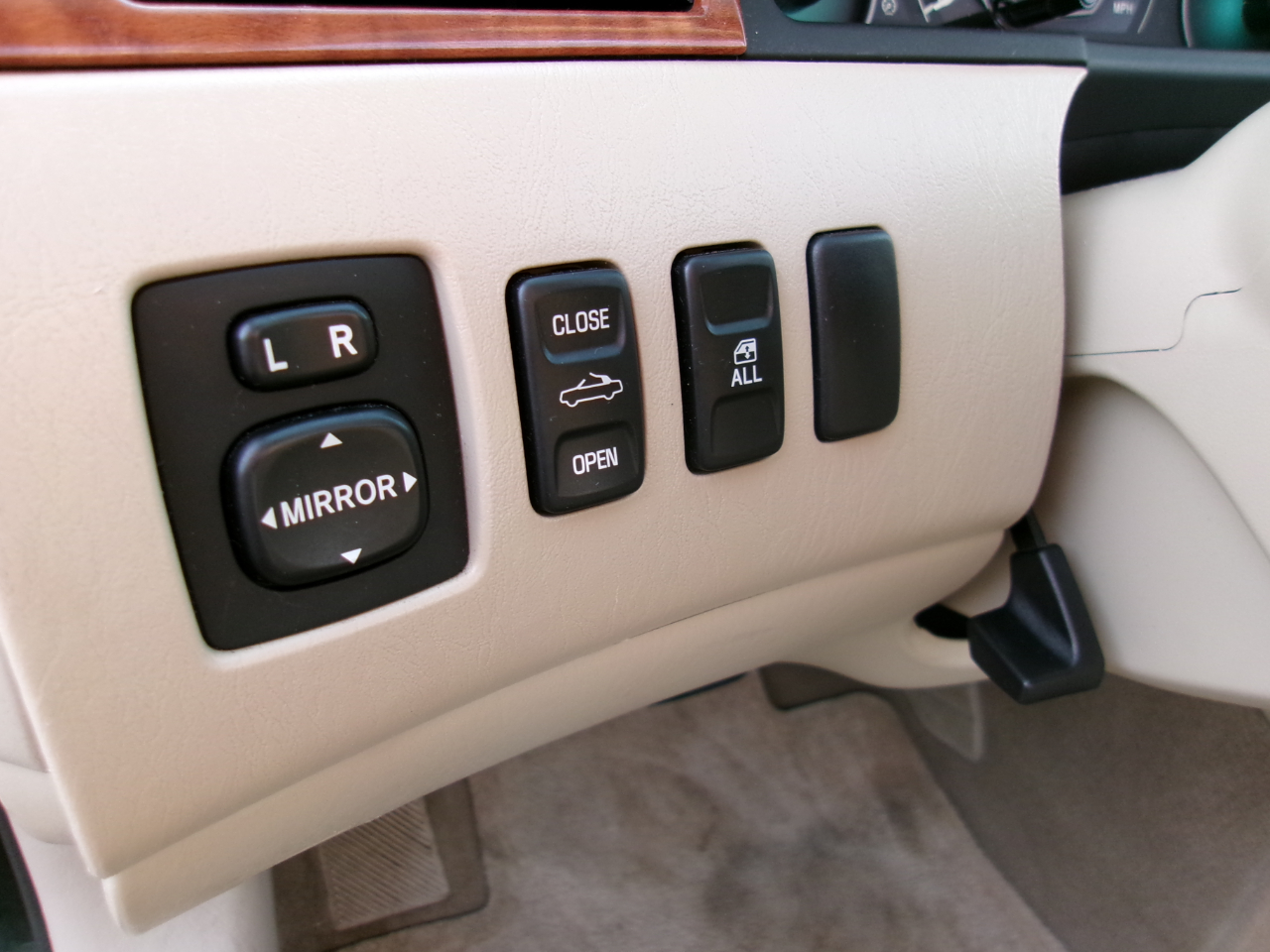 Toyota Camry Solara SLE Convertible 2008