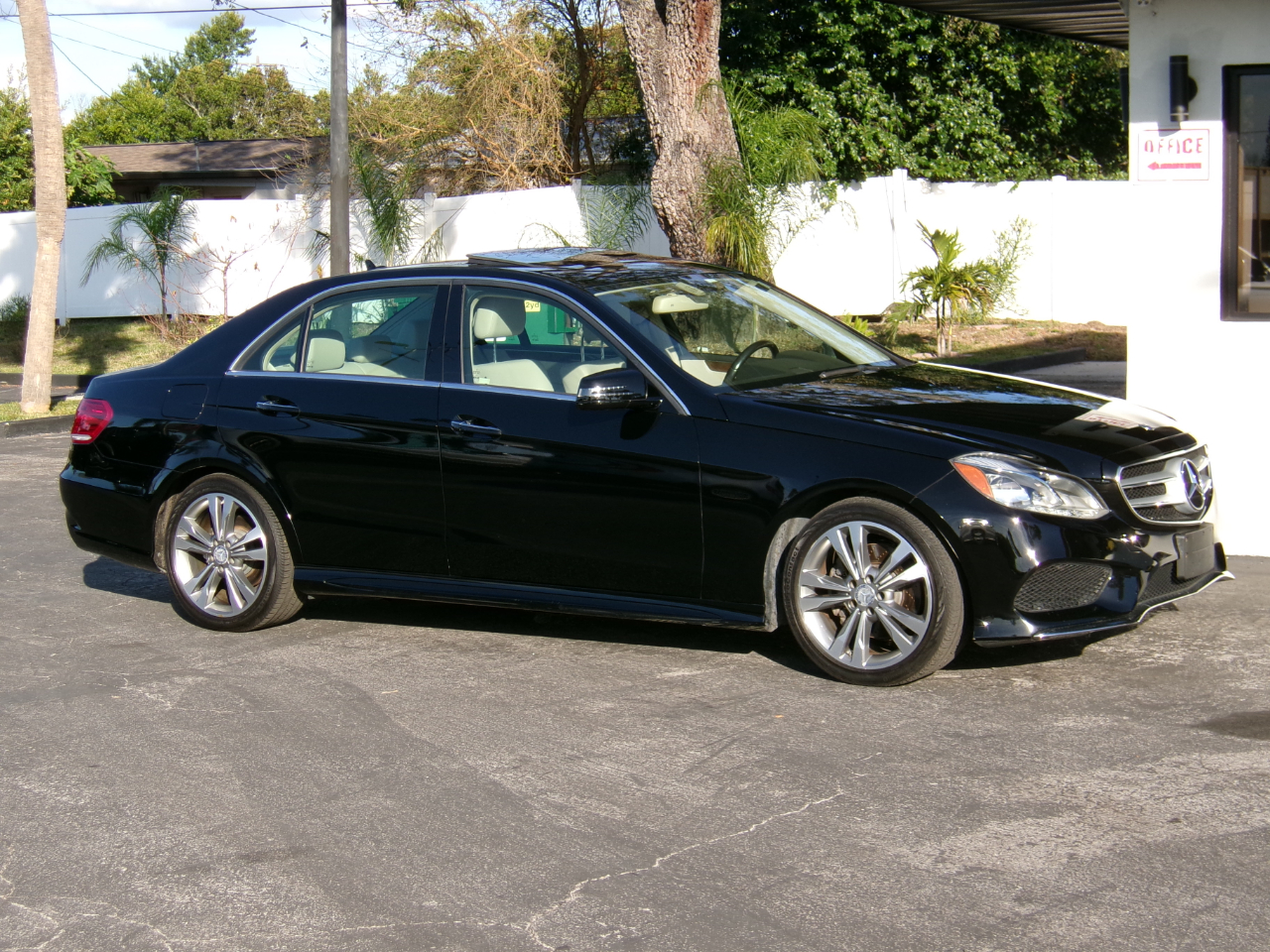 Mercedes-Benz E-Class E350 4MATIC Sedan 2014