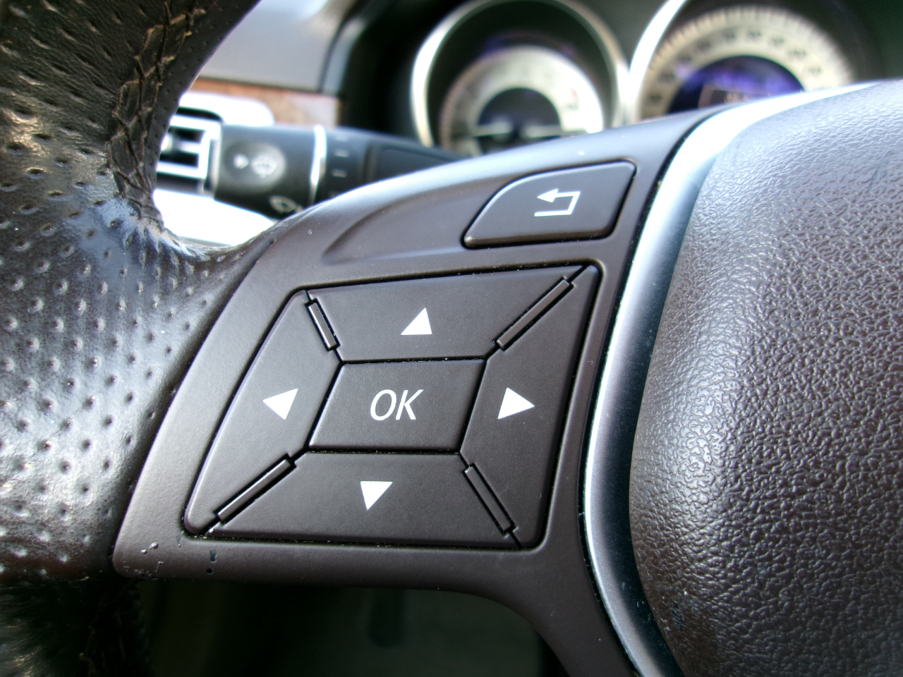 Mercedes-Benz E-Class E350 4MATIC Sedan 2014