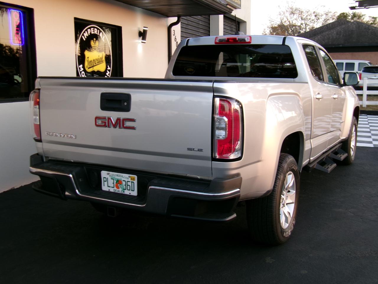 GMC Canyon SLE Crew Cab 2WD Long Box 2015