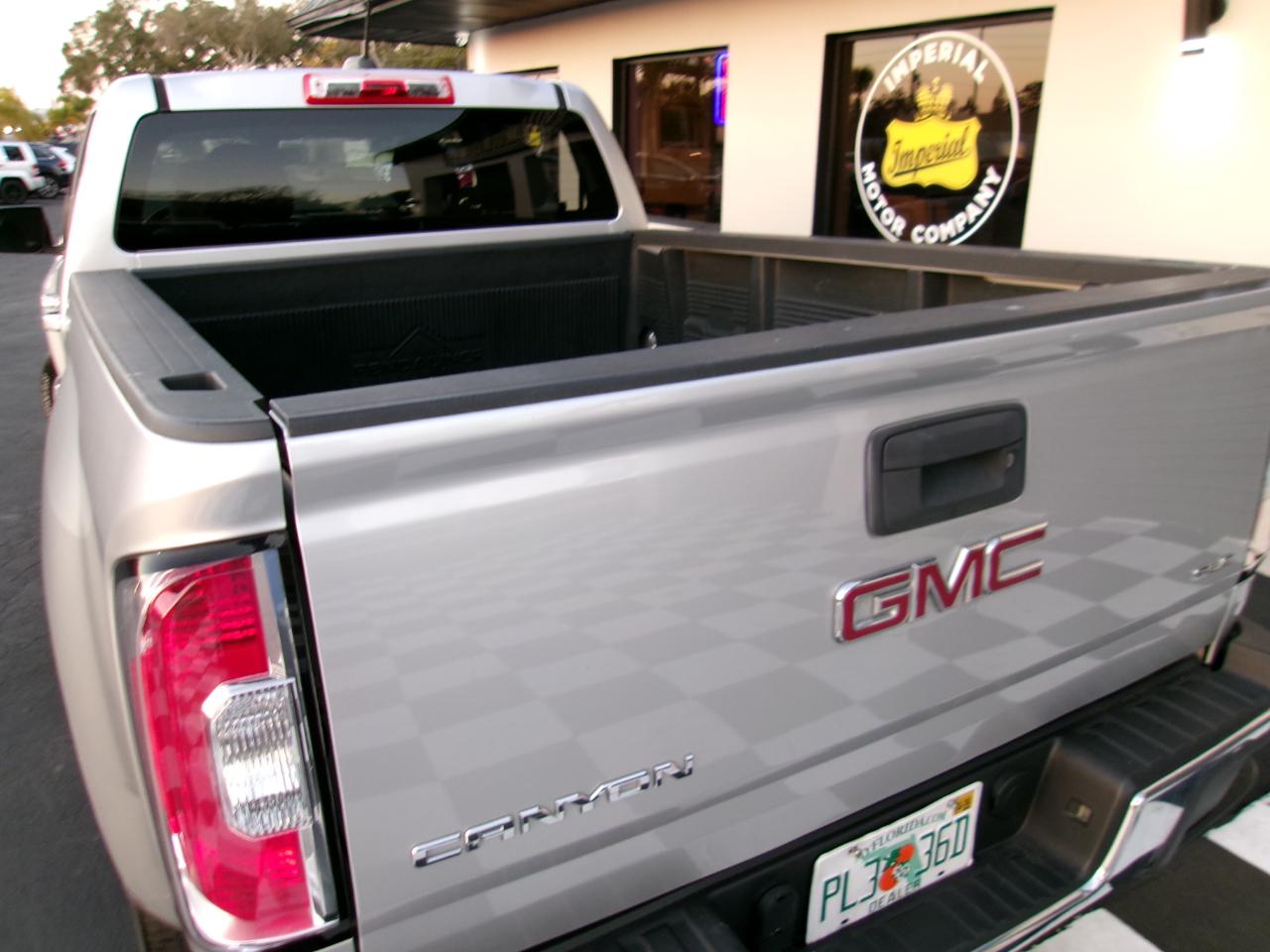 GMC Canyon SLE Crew Cab 2WD Long Box 2015