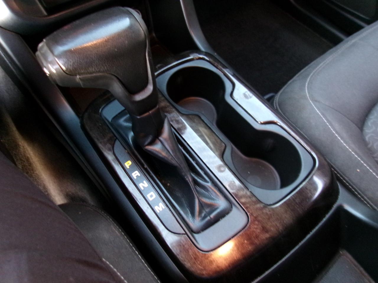 GMC Canyon SLE Crew Cab 2WD Long Box 2015