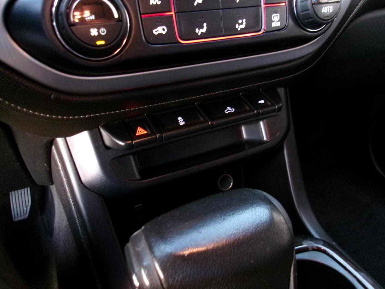 GMC Canyon SLE Crew Cab 2WD Long Box 2015