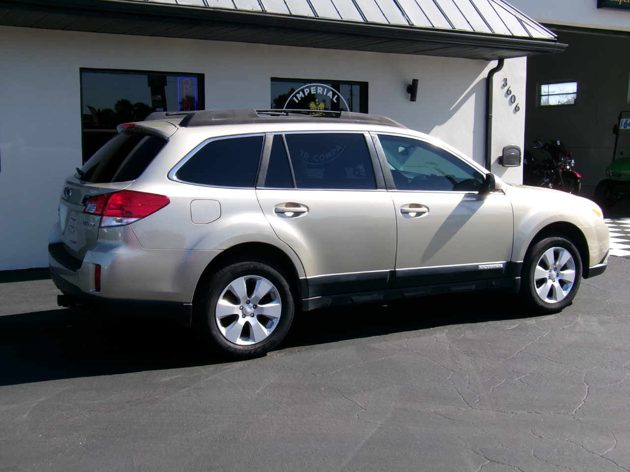 Subaru Outback 2.5i Premium 2010